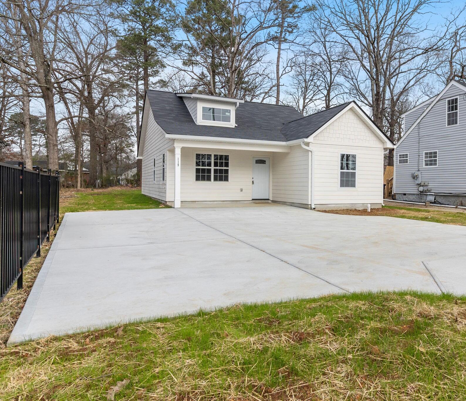 119 N Moore North Road