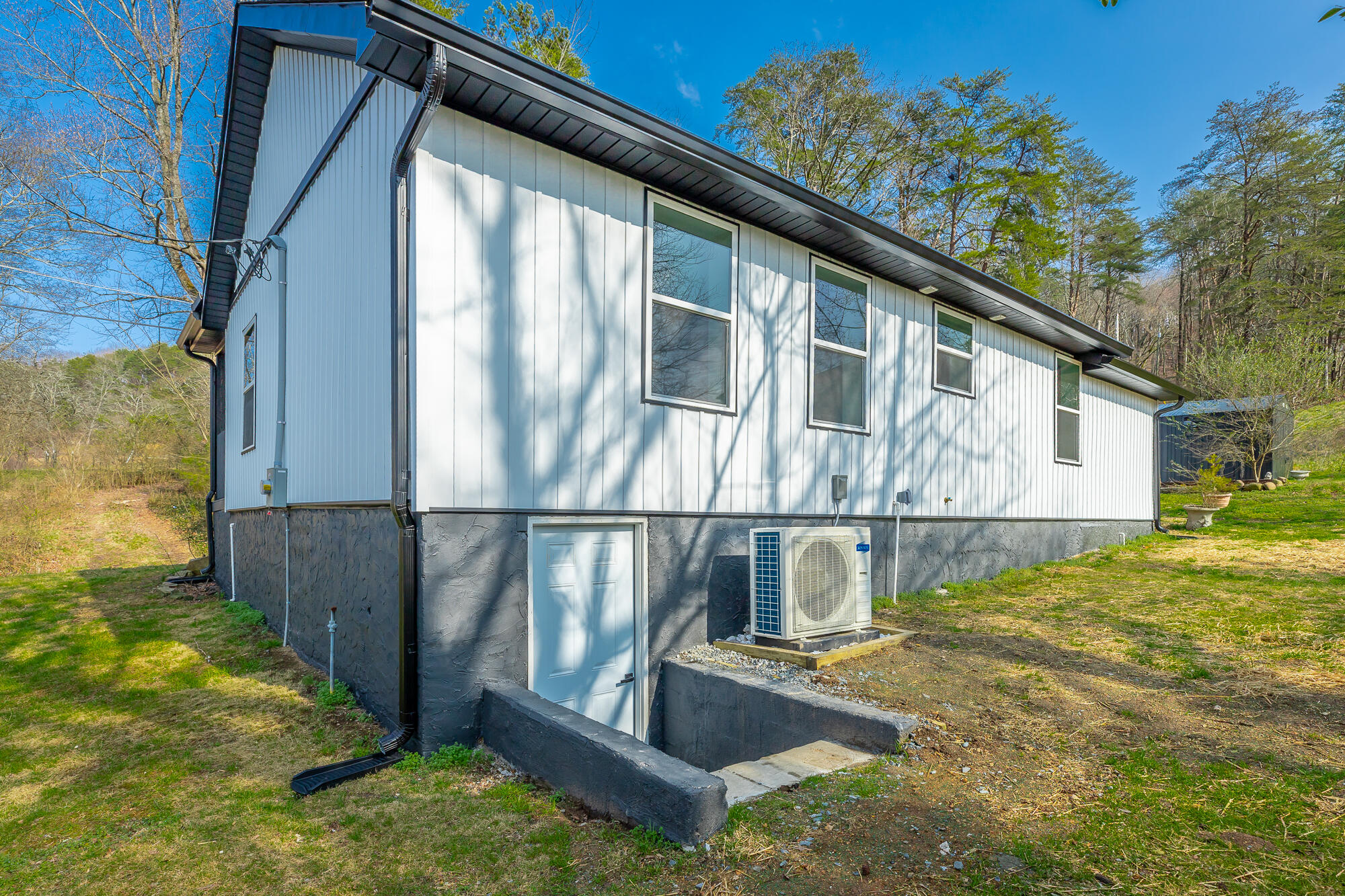 358 Poplar Street