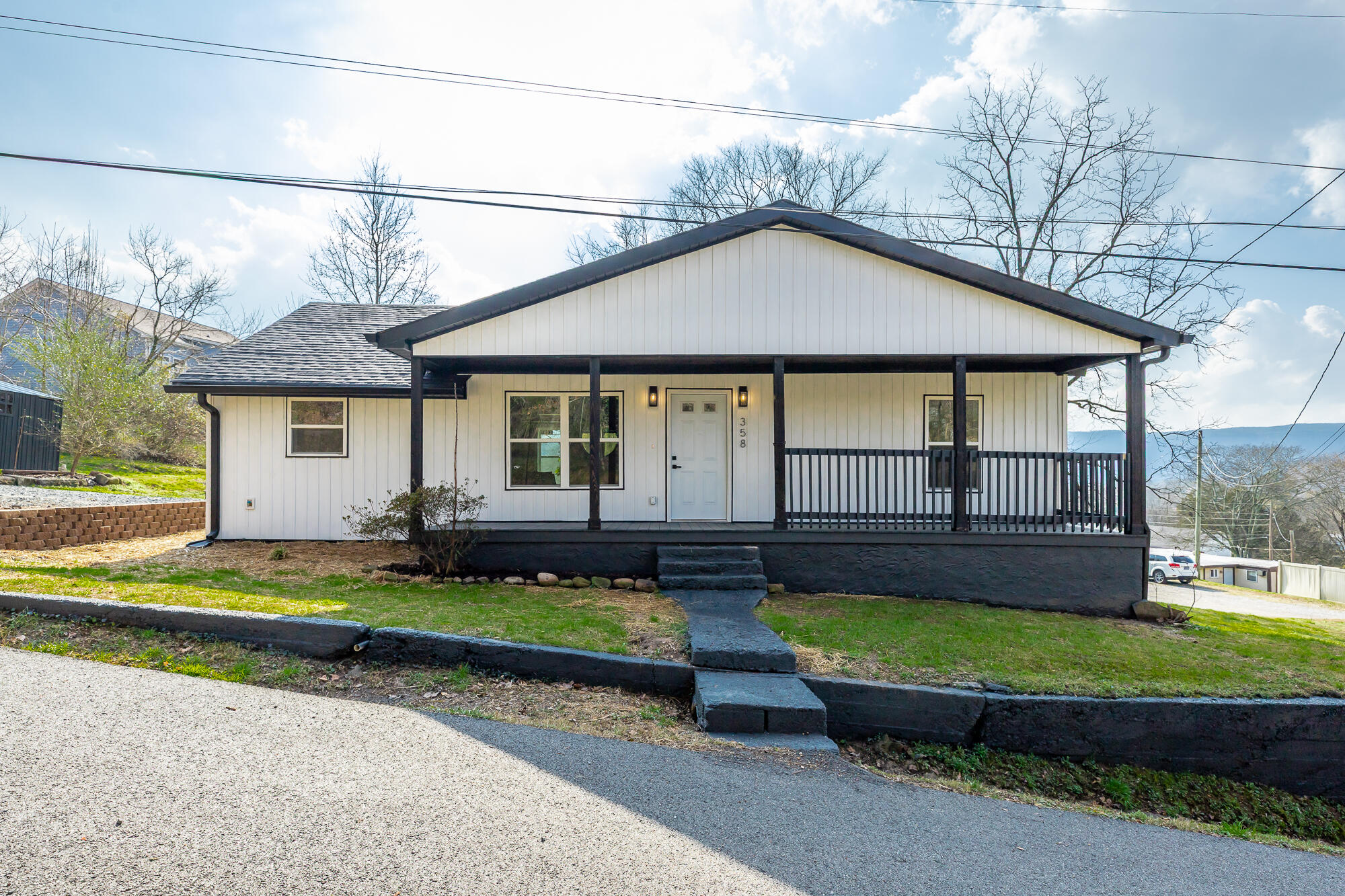358 Poplar Street