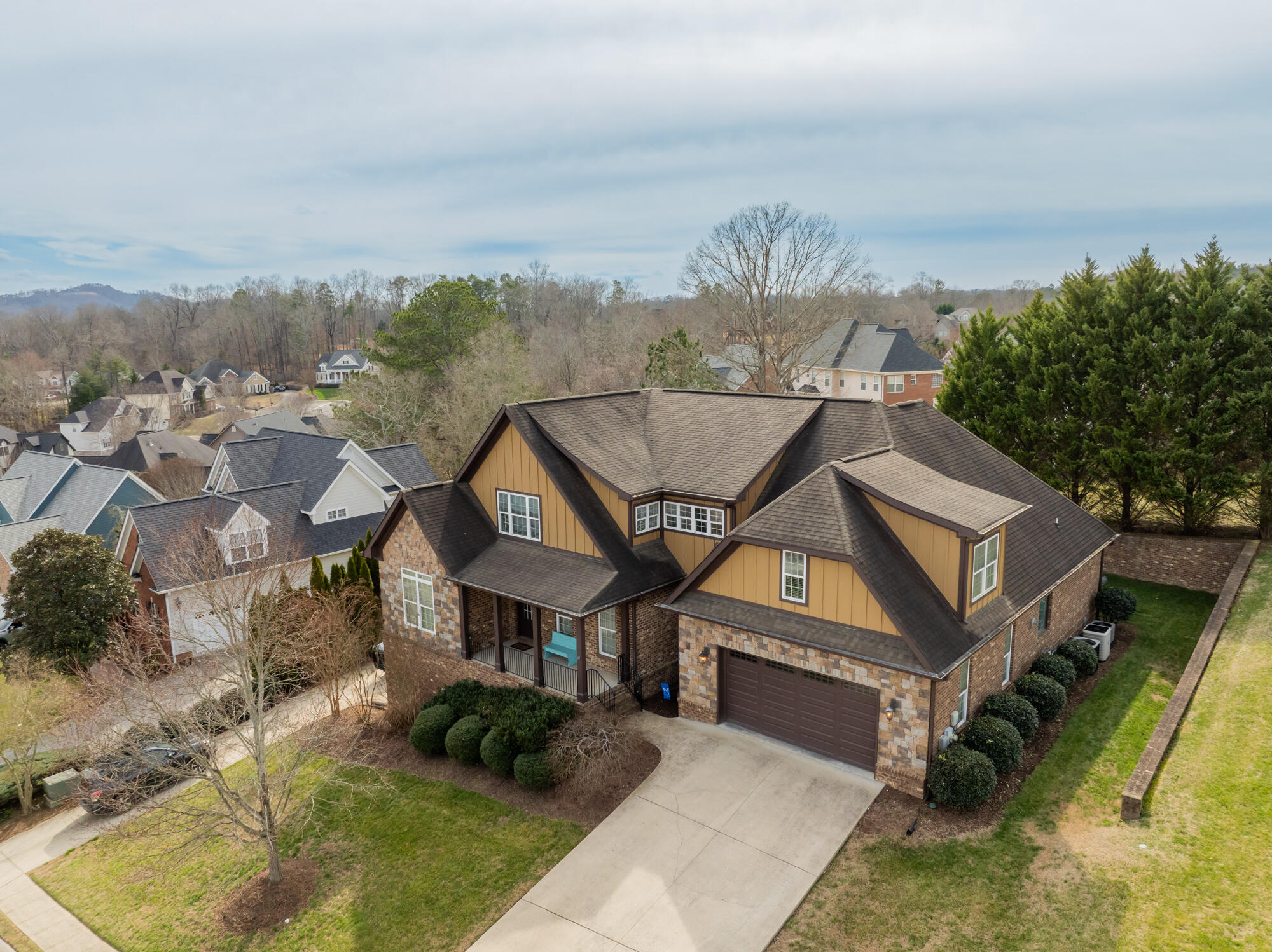 8956 Wandering Way