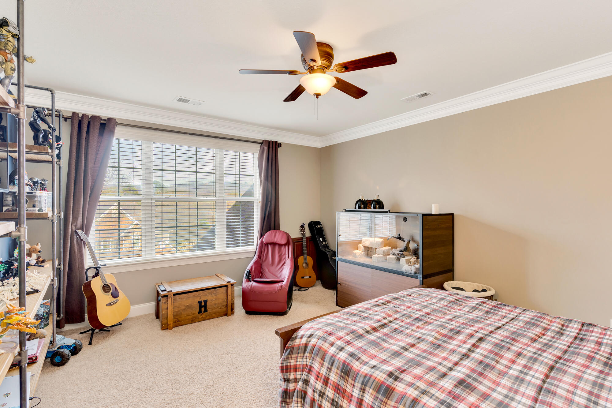 8956 Wandering Way