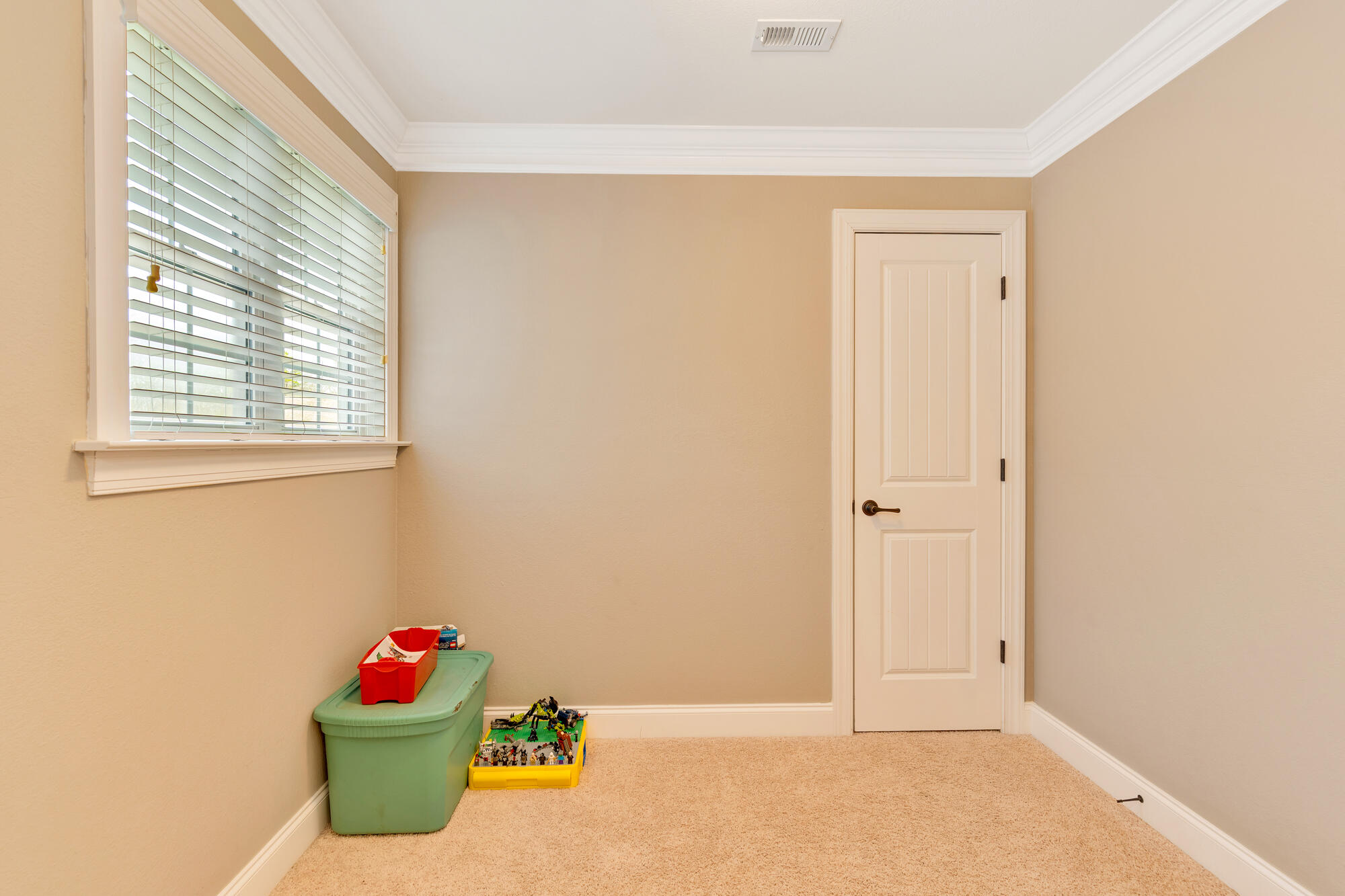 8956 Wandering Way