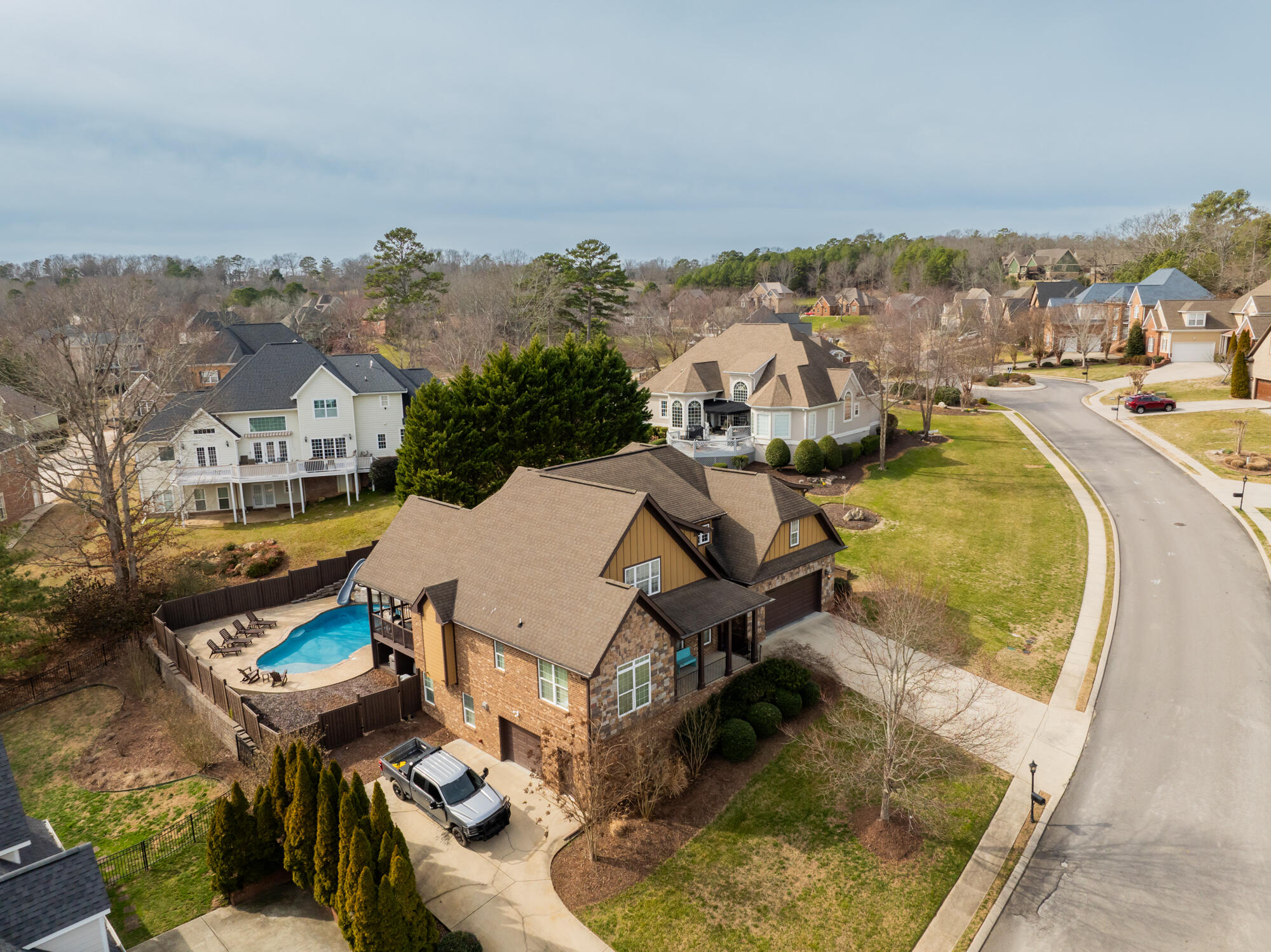 8956 Wandering Way