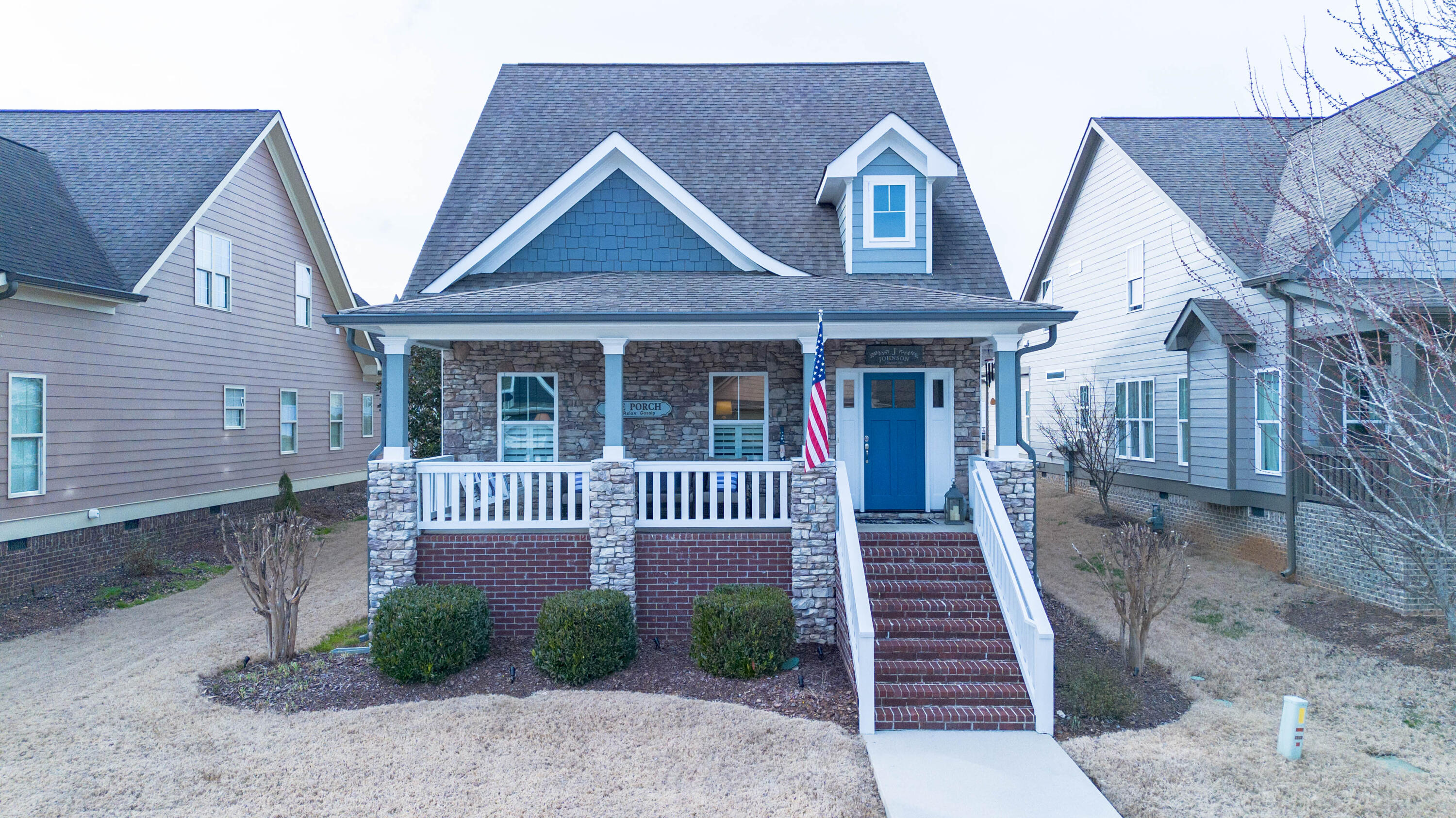 9582 Rookwood Circle