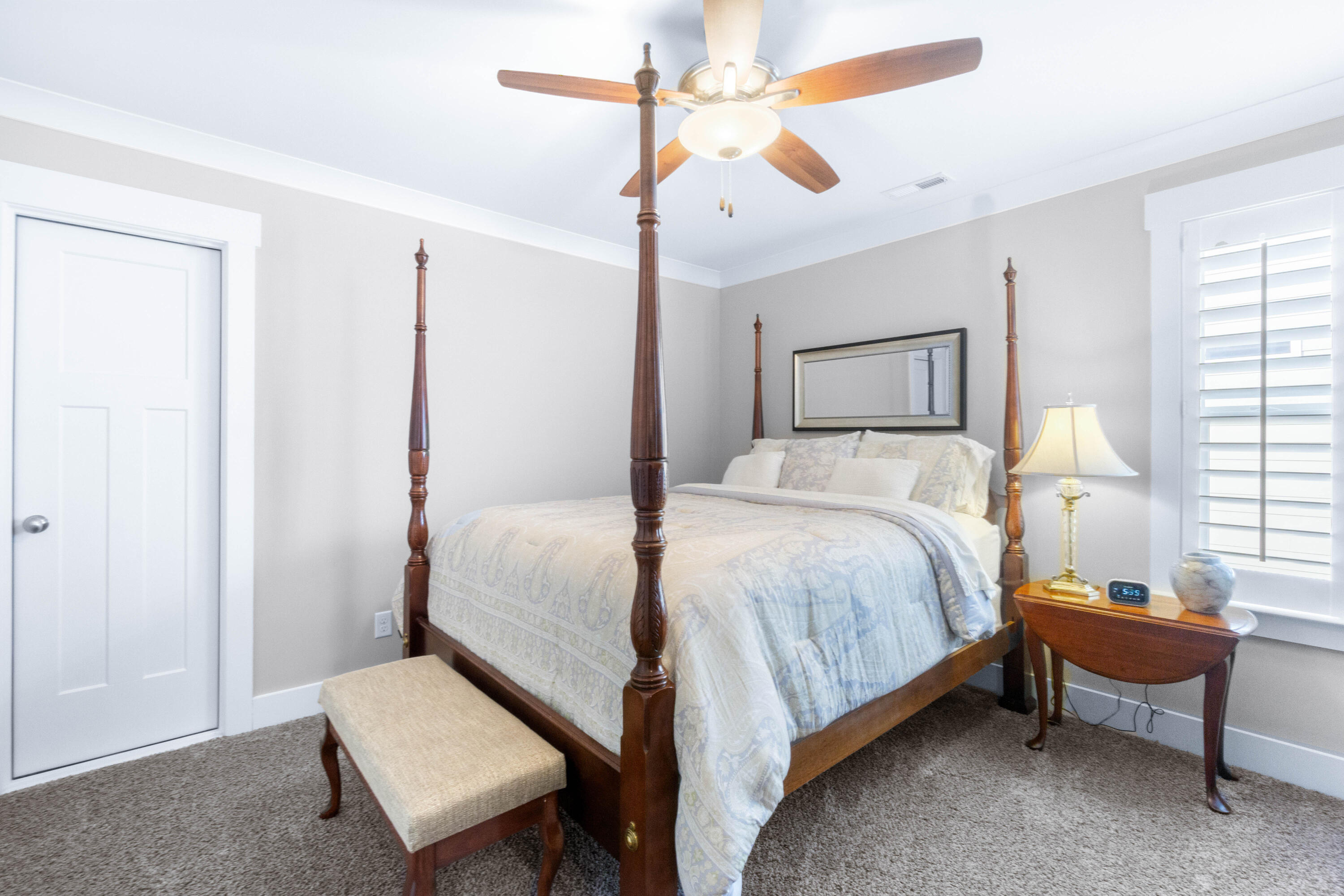 9582 Rookwood Circle