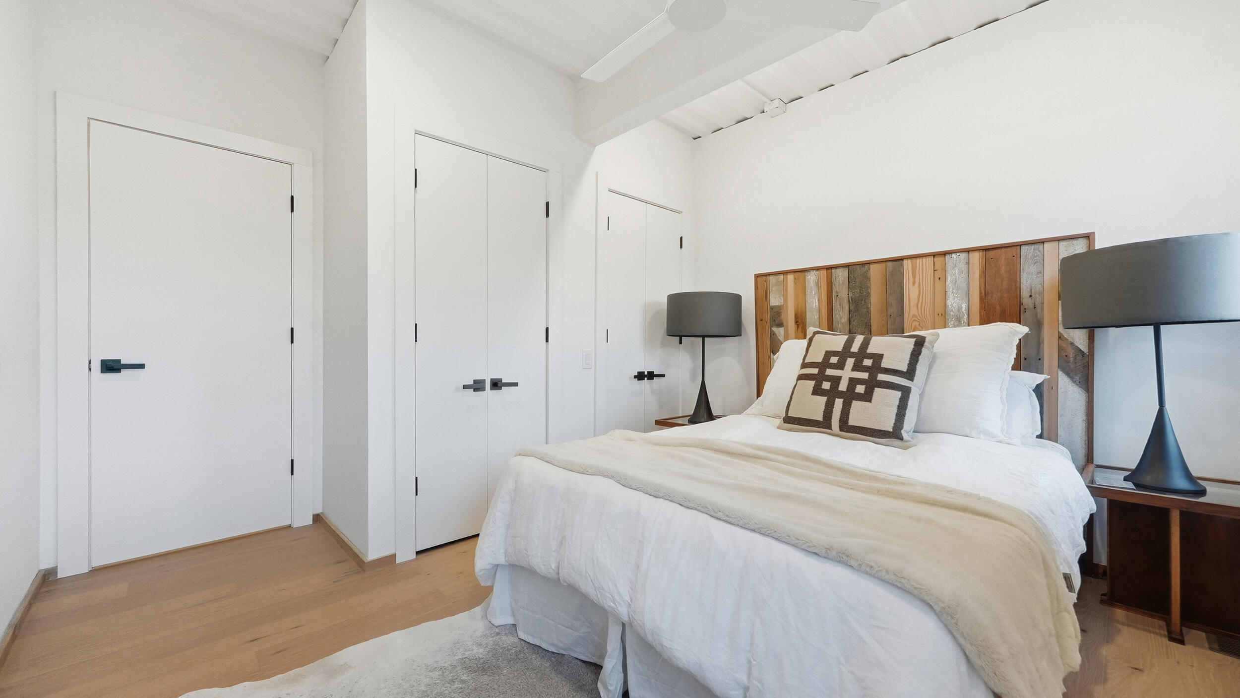 1604 S Orchard Knob Avenue