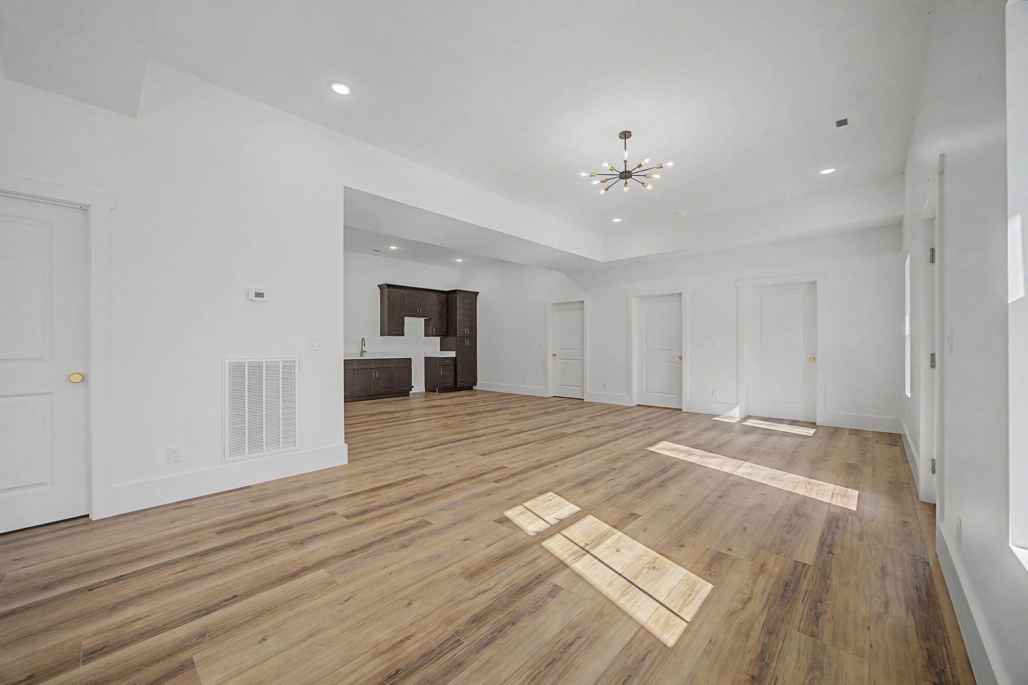 6514 Fairview Road