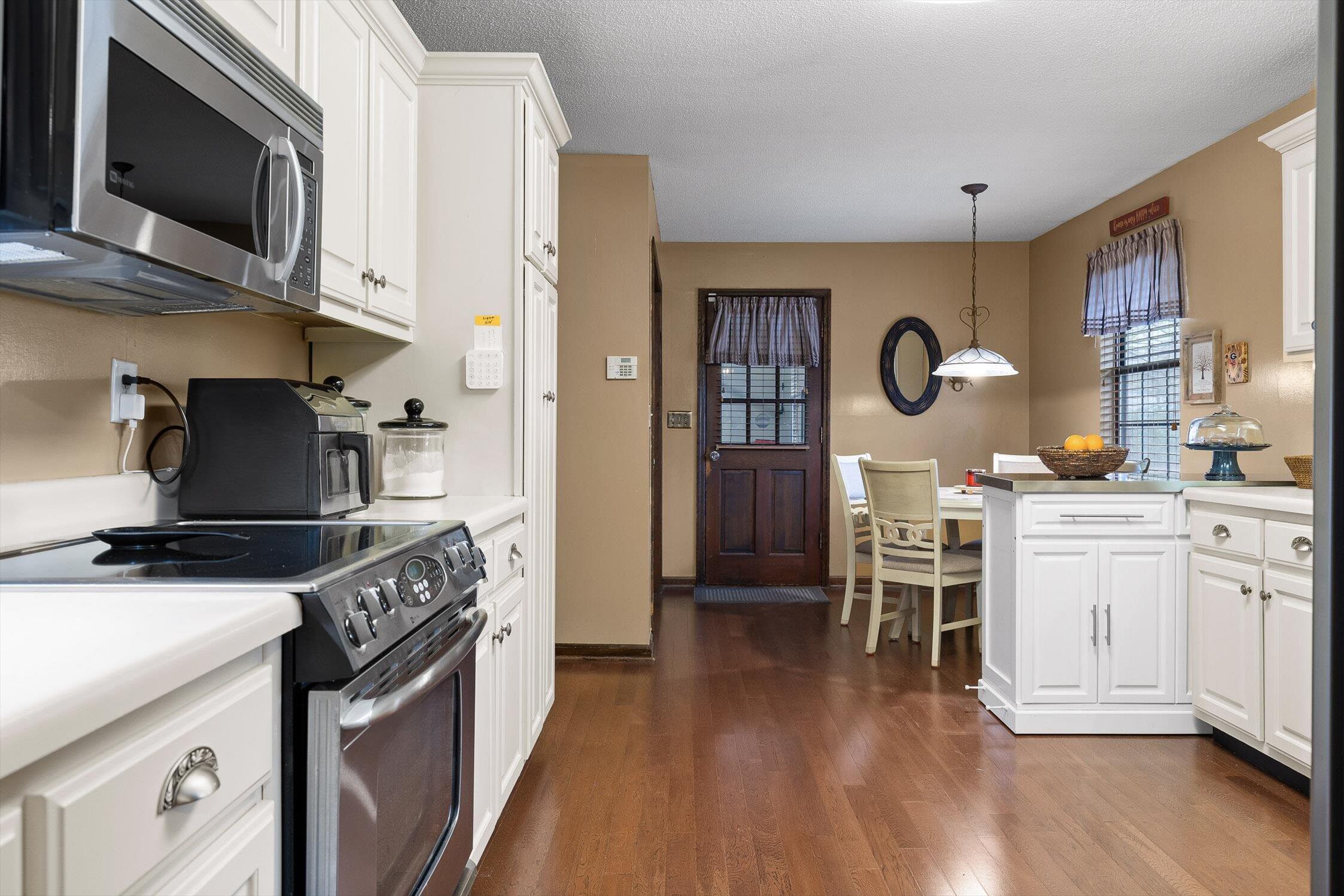 49 Robert E Lee Drive