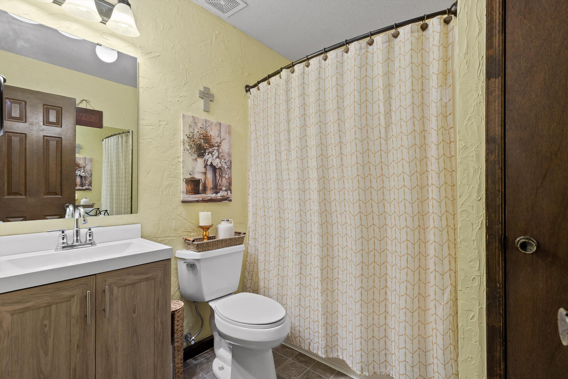 49 Robert E Lee Drive