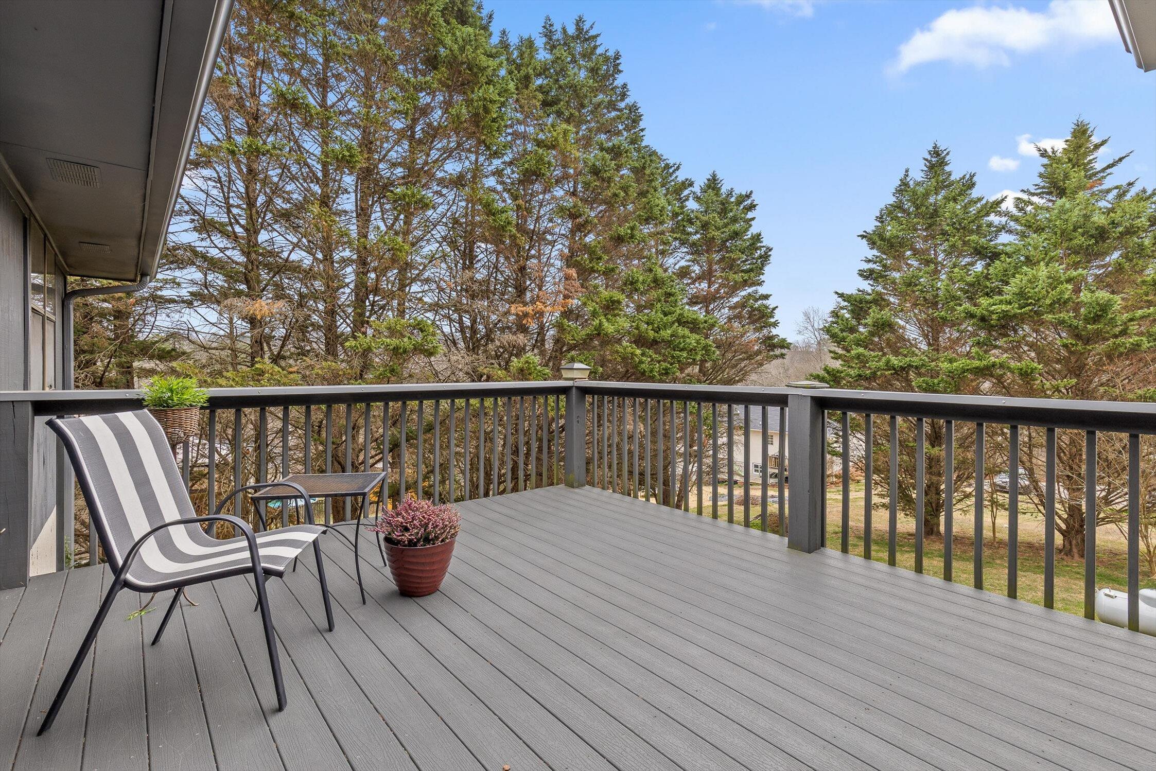 49 Robert E Lee Drive