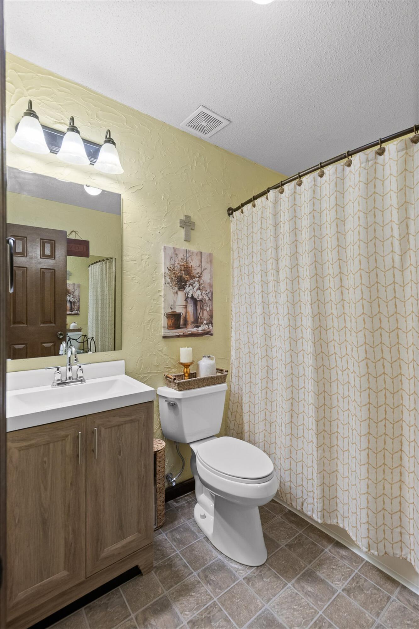 49 Robert E Lee Drive