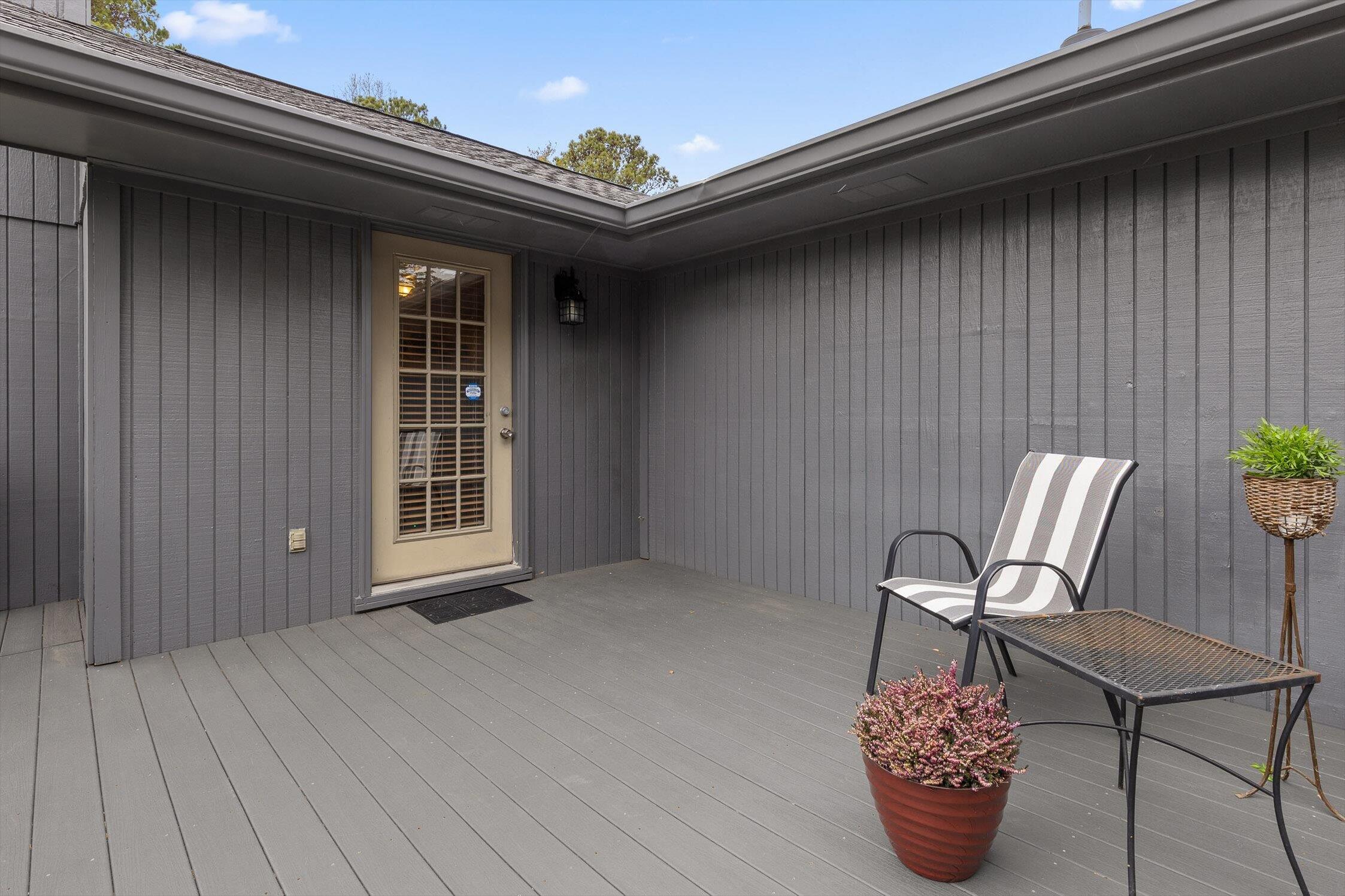 49 Robert E Lee Drive