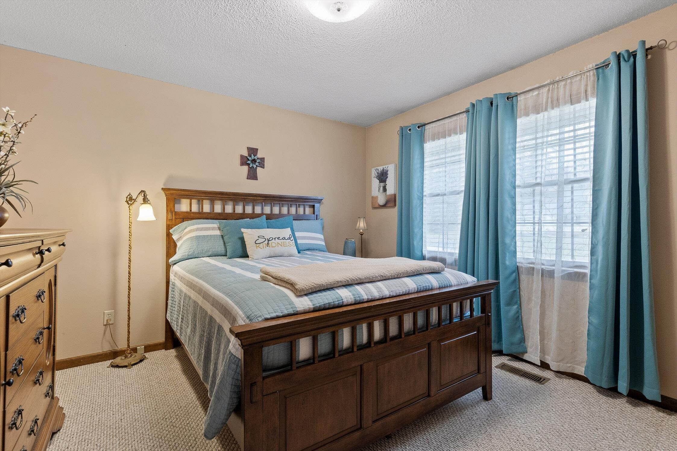 49 Robert E Lee Drive