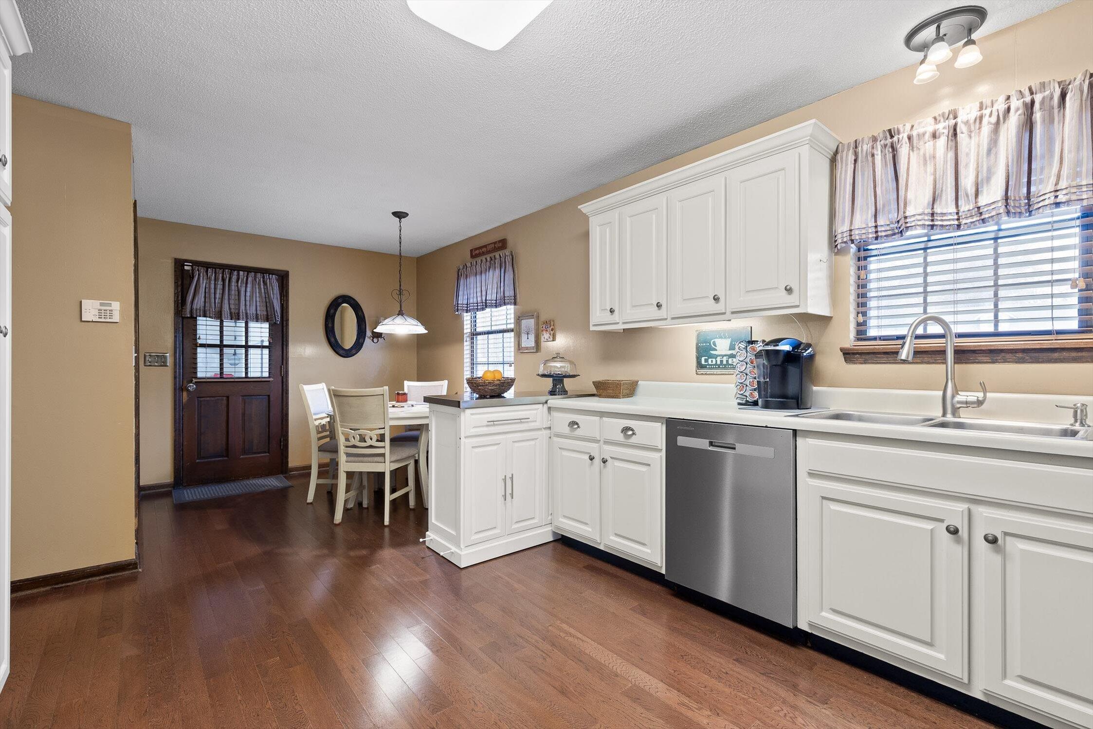 49 Robert E Lee Drive