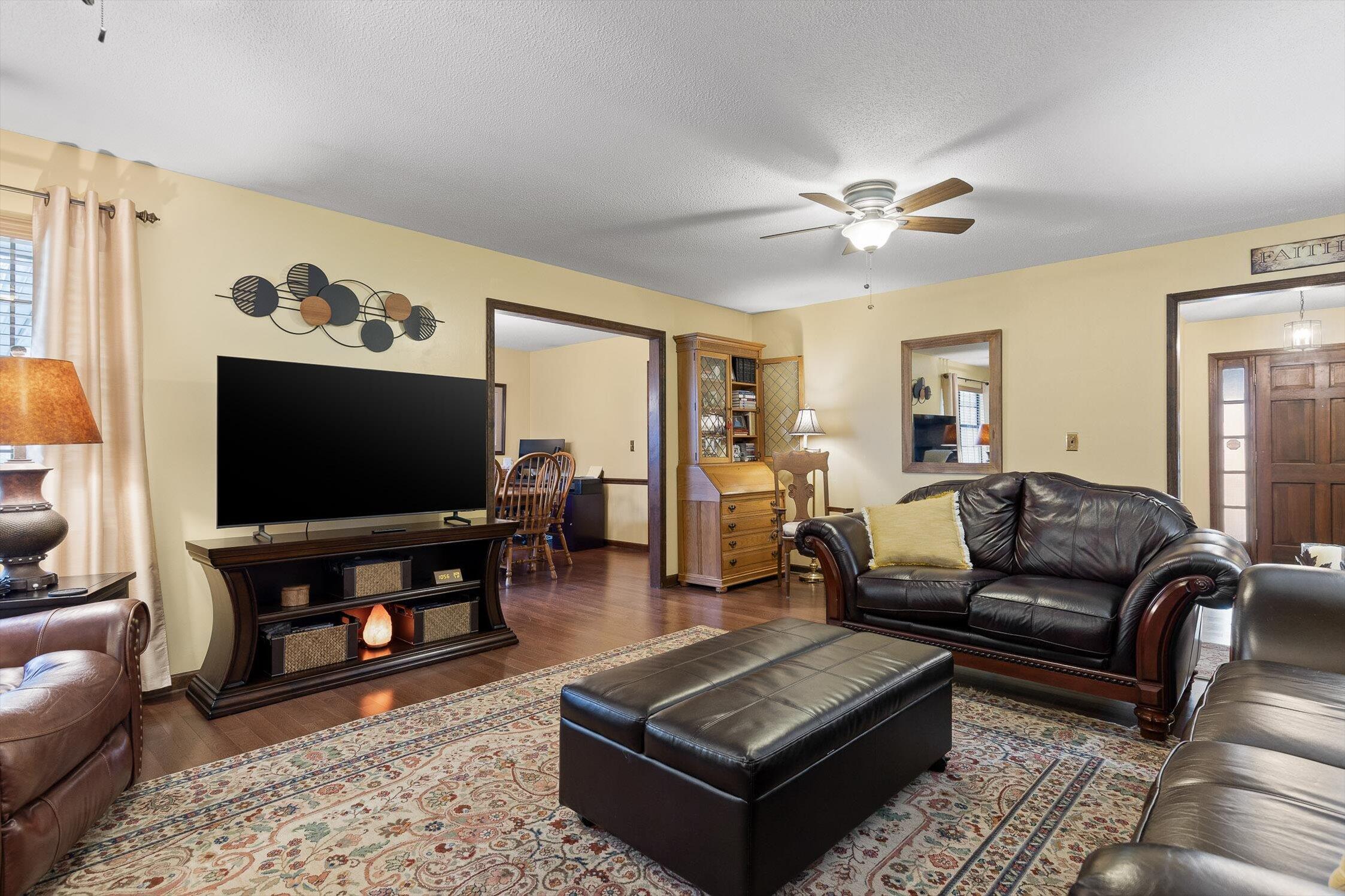 49 Robert E Lee Drive