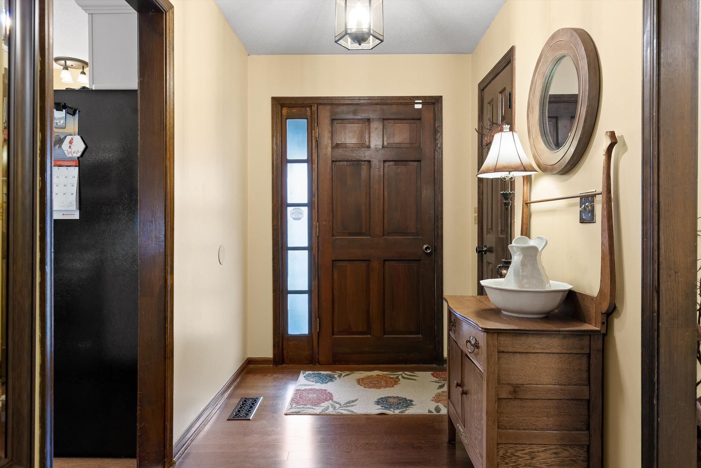 49 Robert E Lee Drive