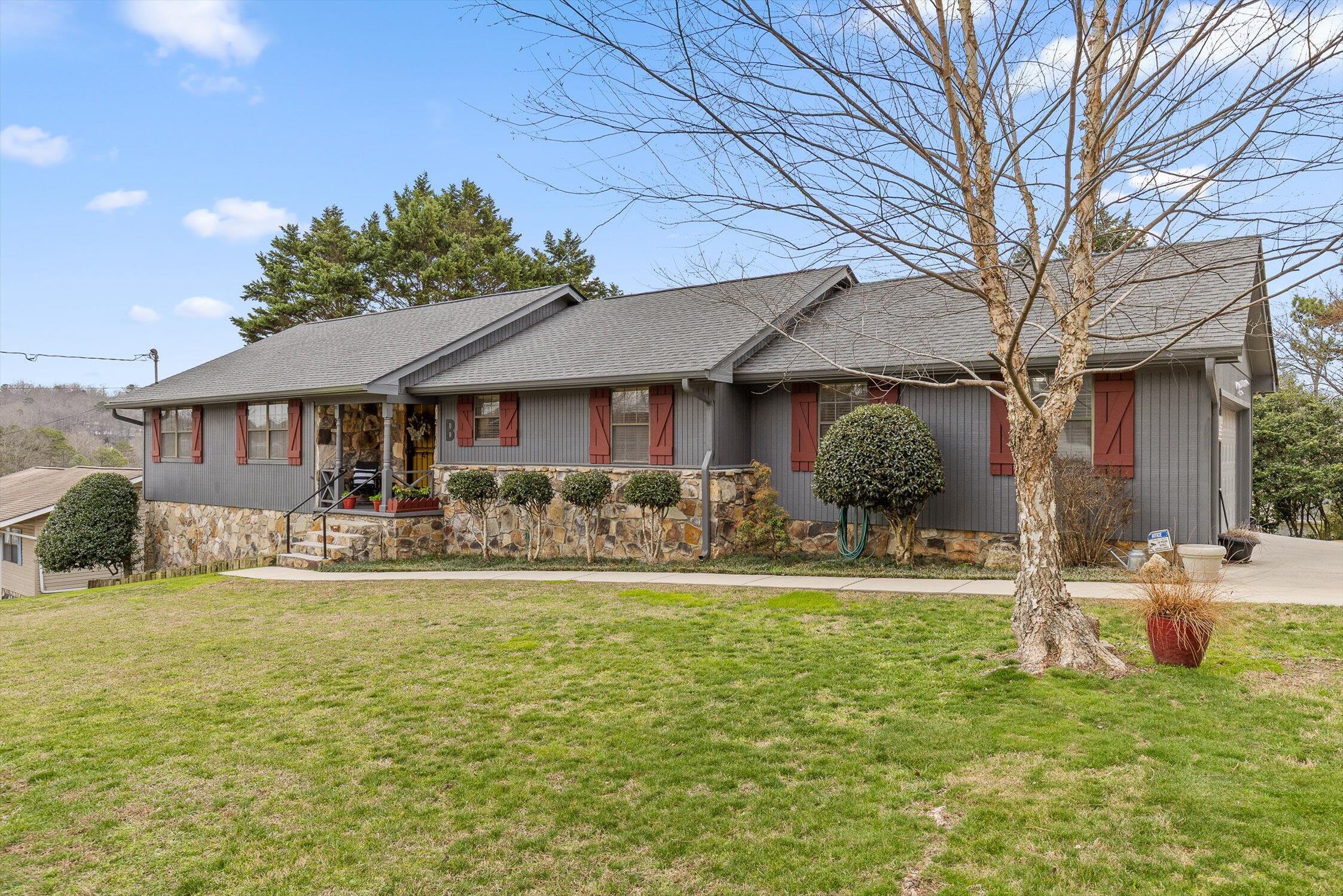 49 Robert E Lee Drive