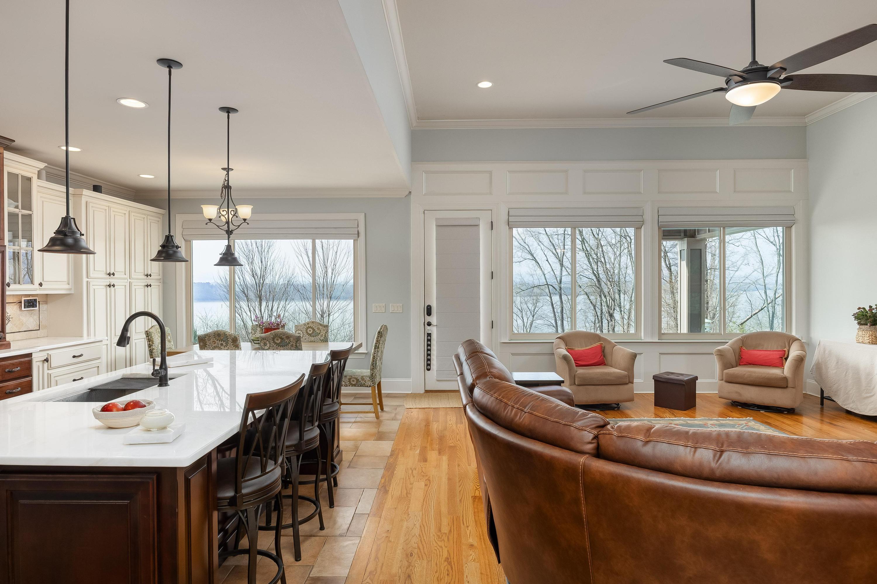 6291 Breezy Hollow Lane