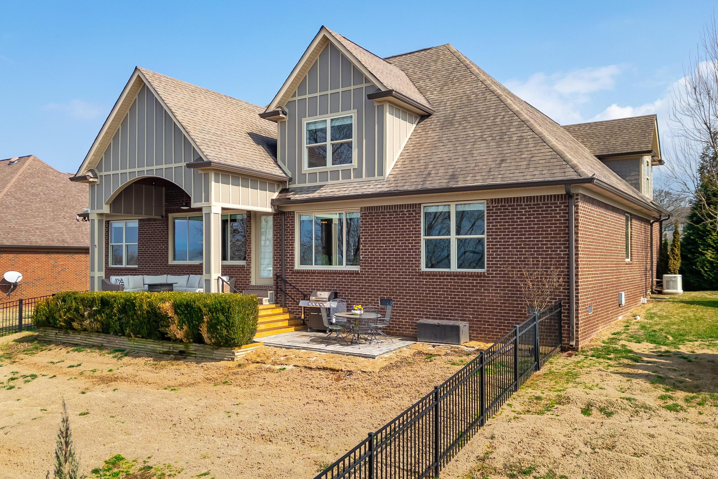 6291 Breezy Hollow Lane
