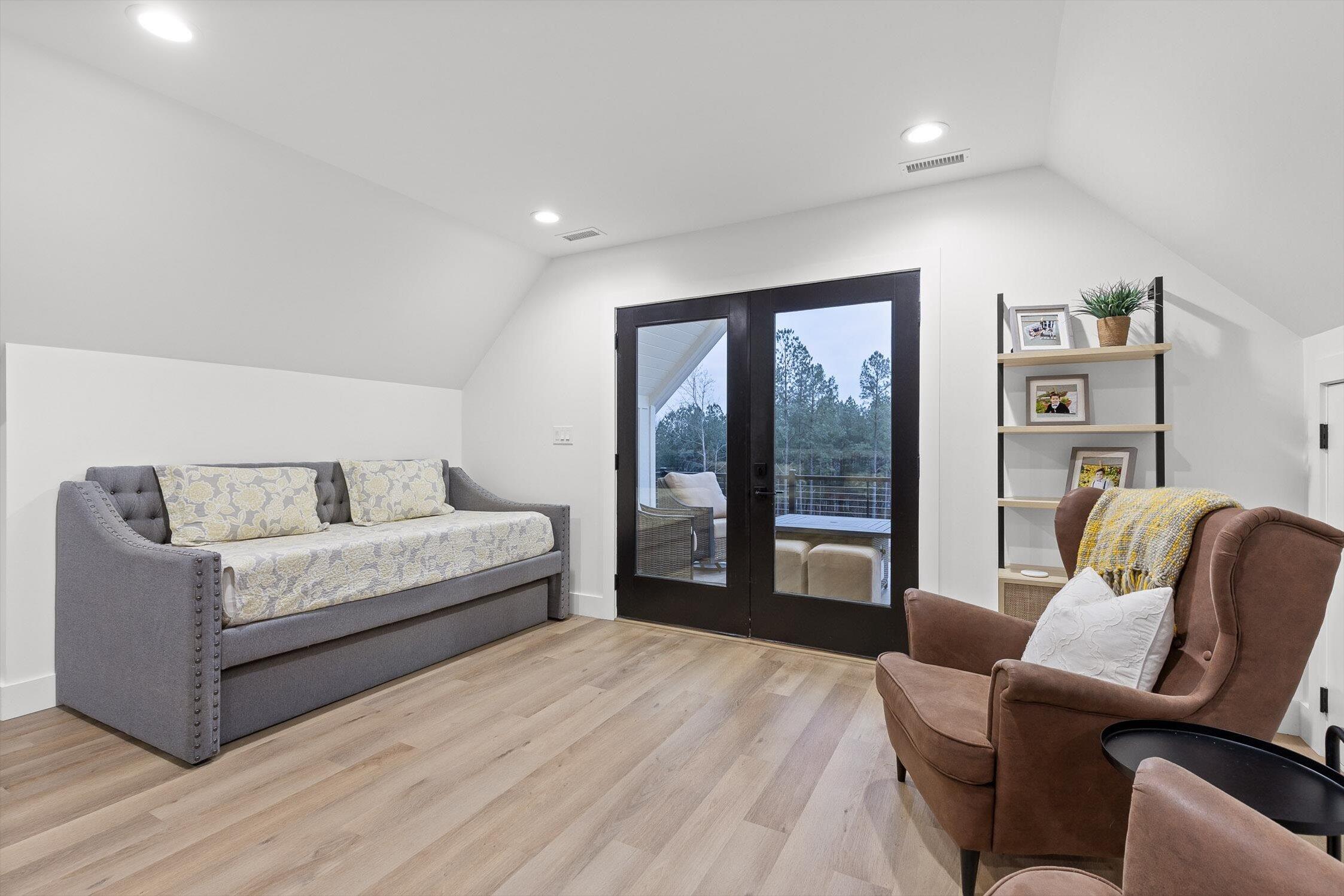 4190 Crockett Pointe