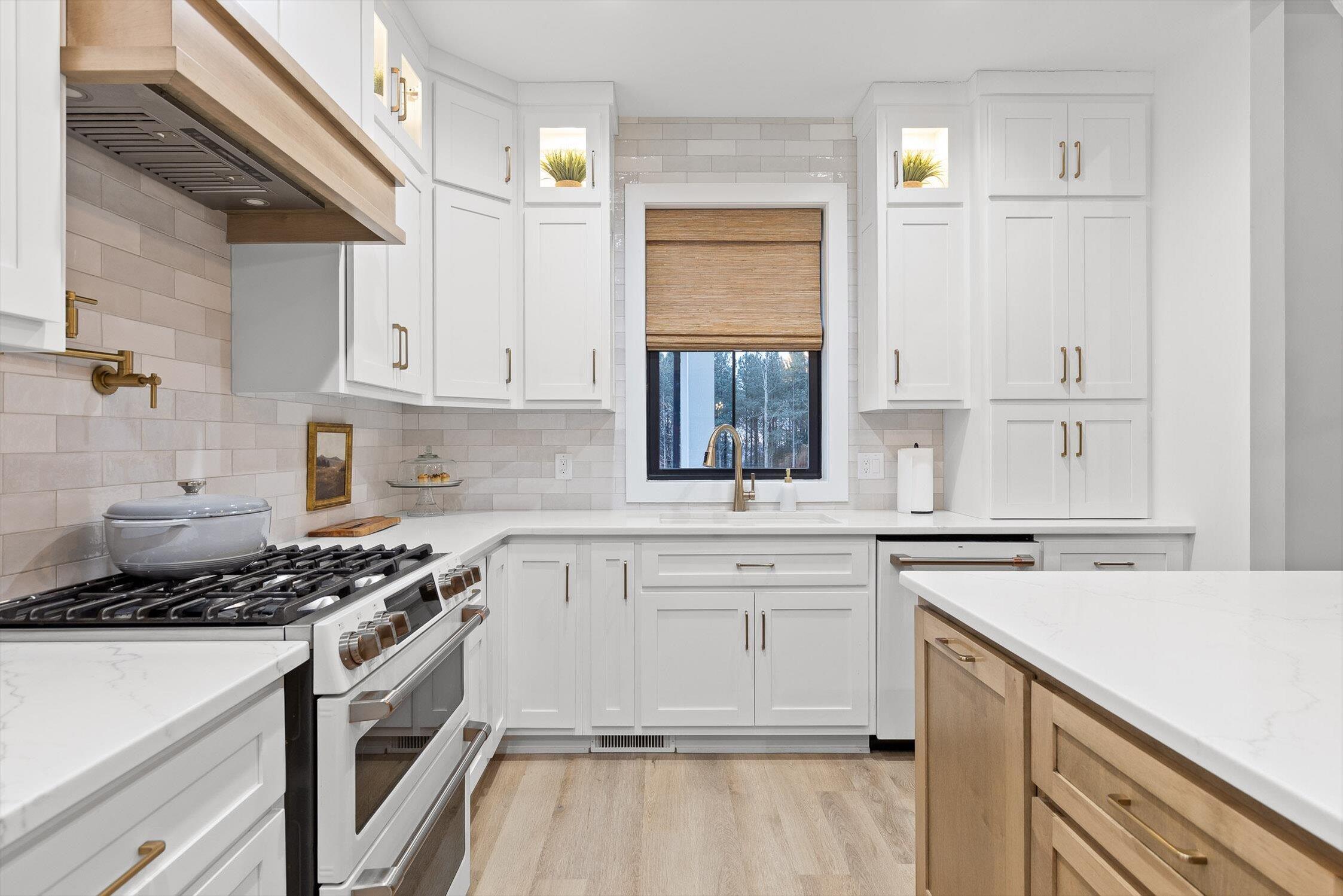 4190 Crockett Pointe