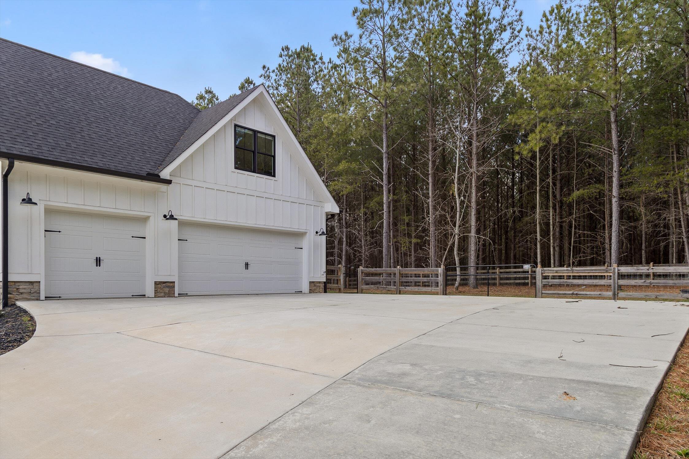 4190 Crockett Pointe
