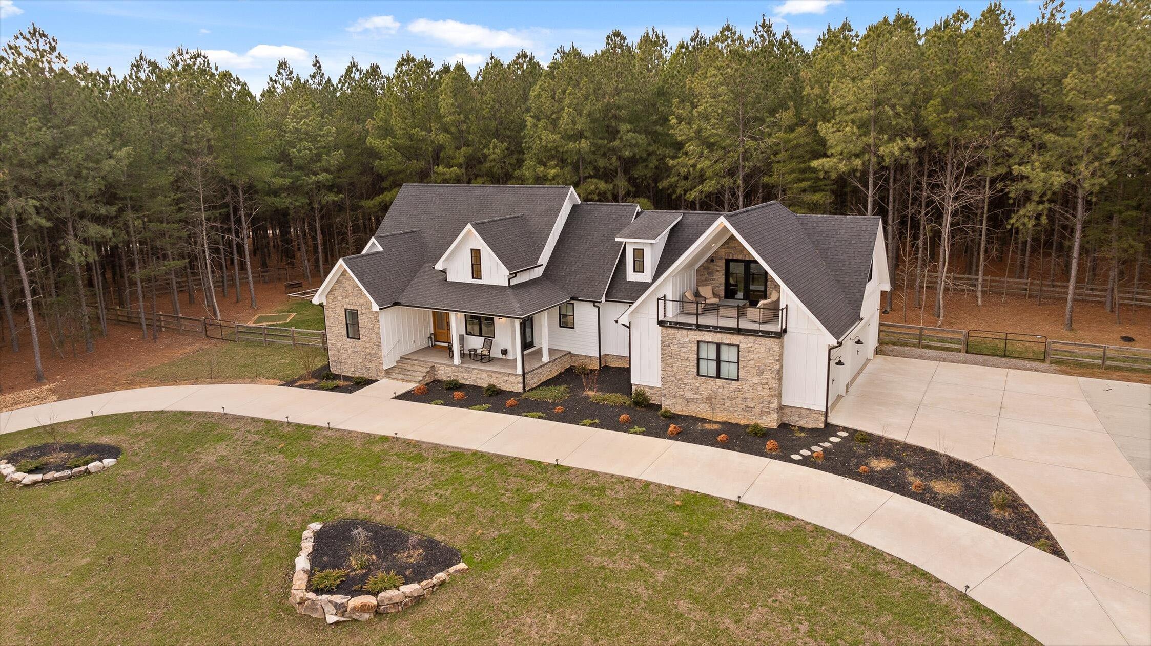 4190 Crockett Pointe