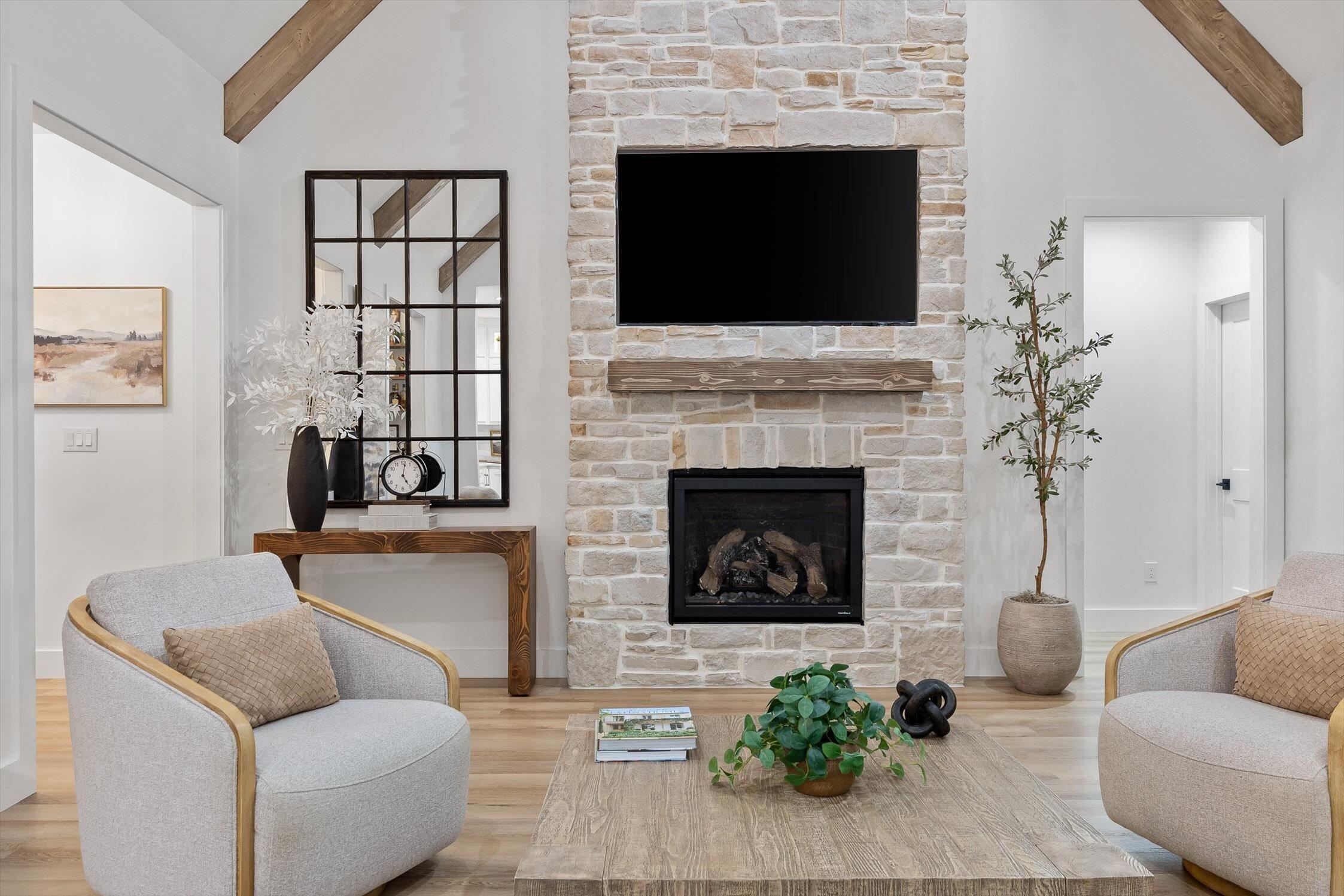 4190 Crockett Pointe