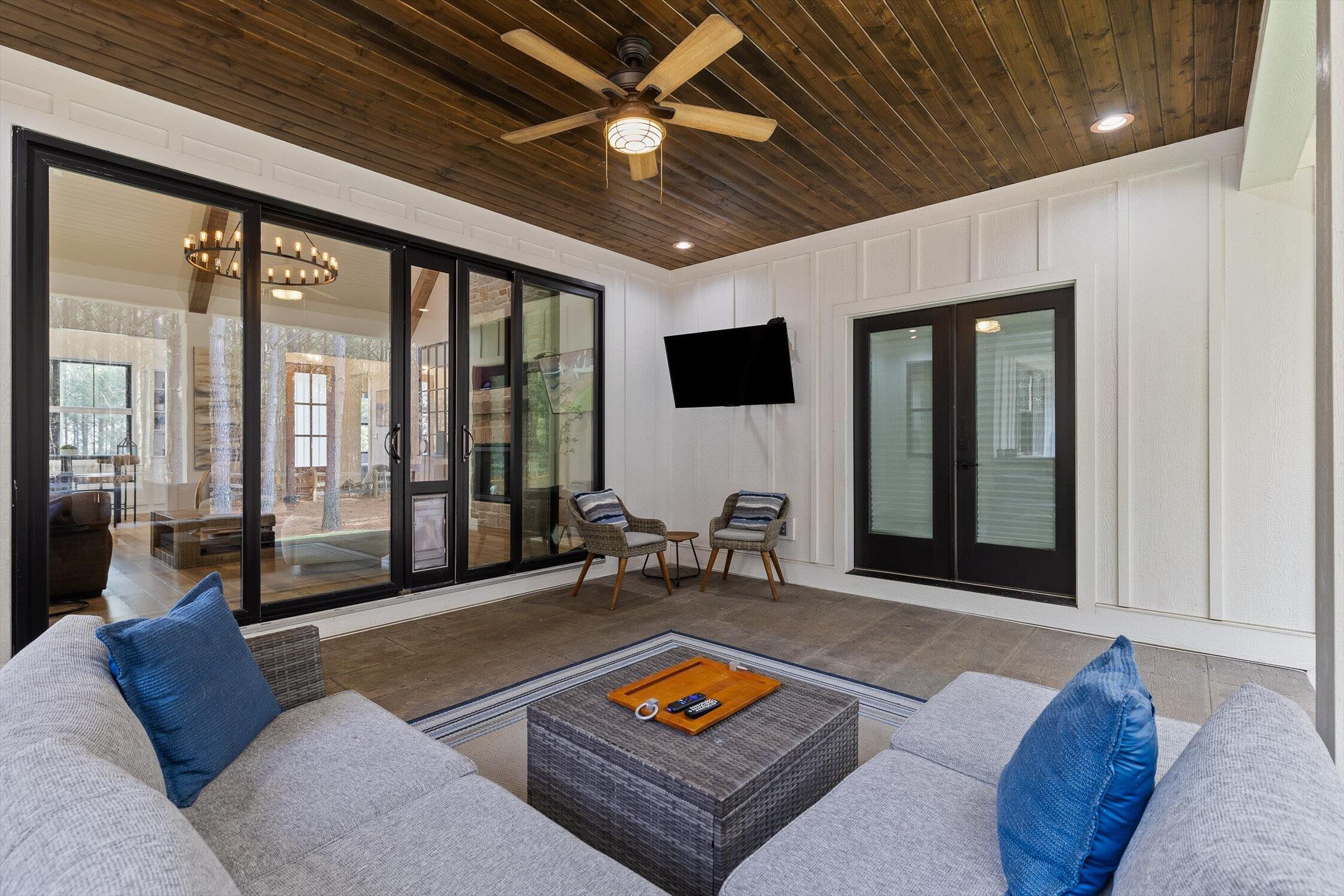 4190 Crockett Pointe