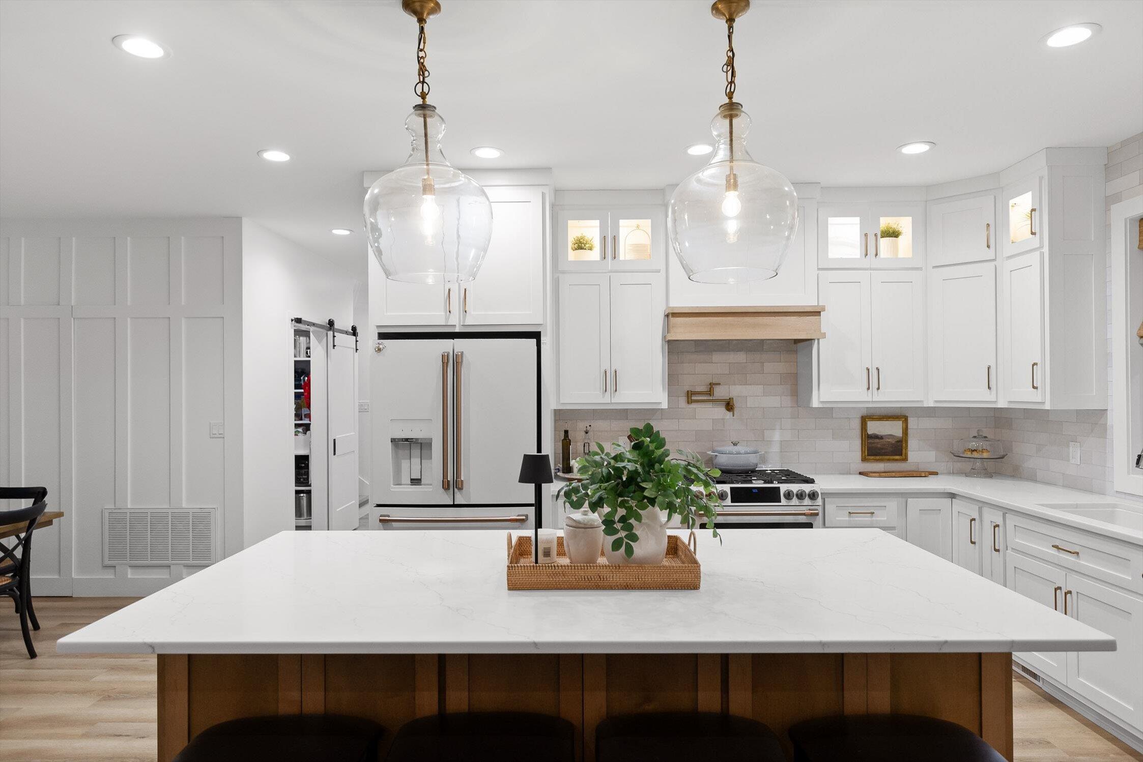 4190 Crockett Pointe