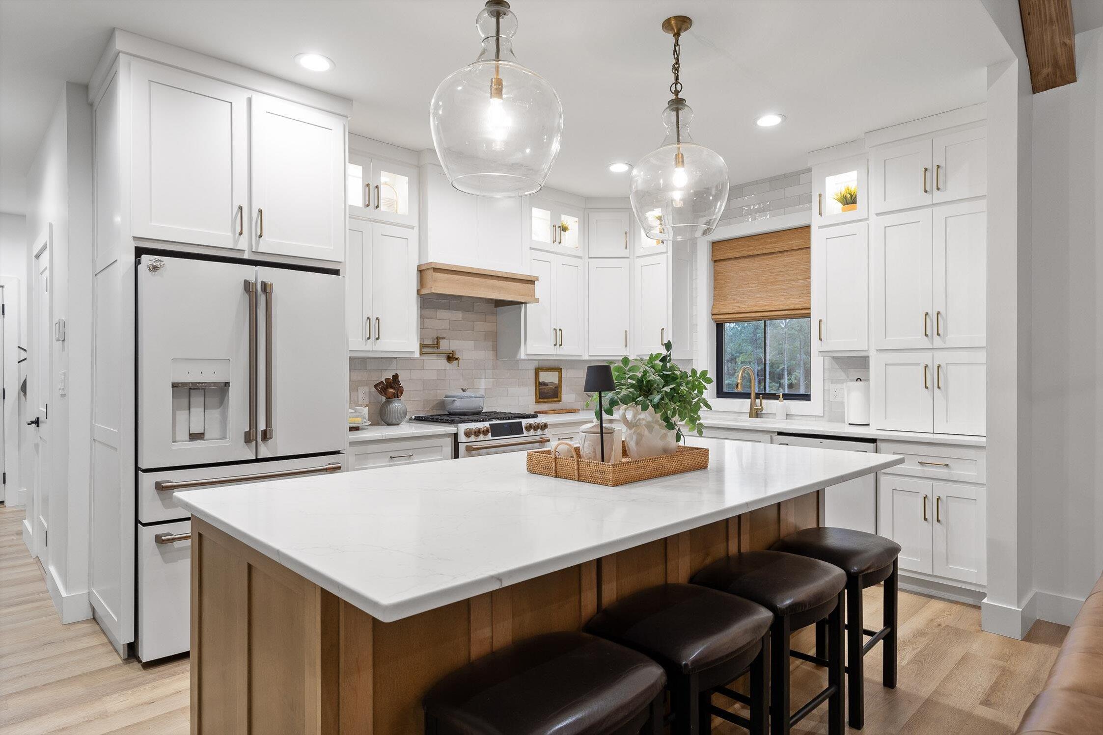 4190 Crockett Pointe