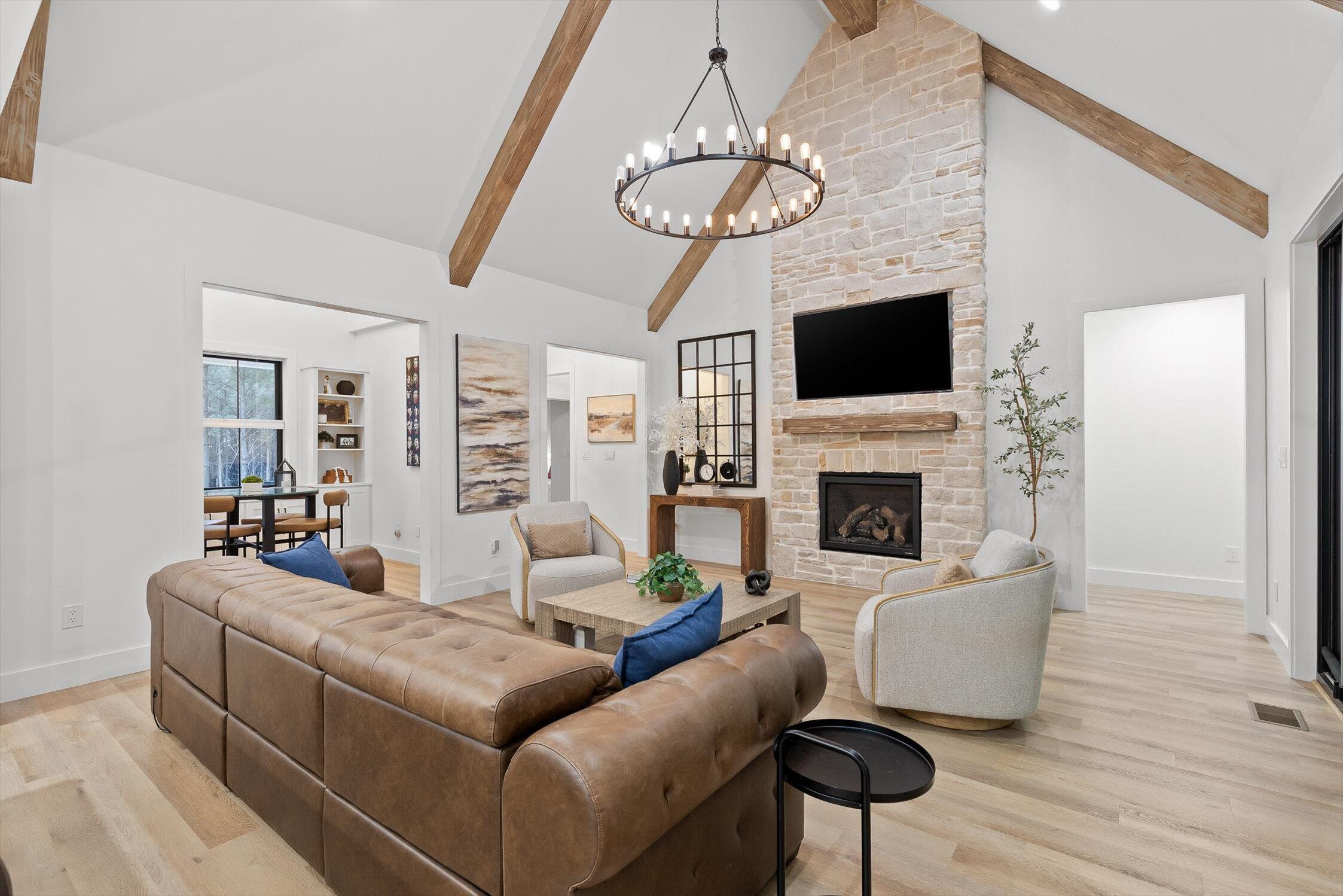 4190 Crockett Pointe