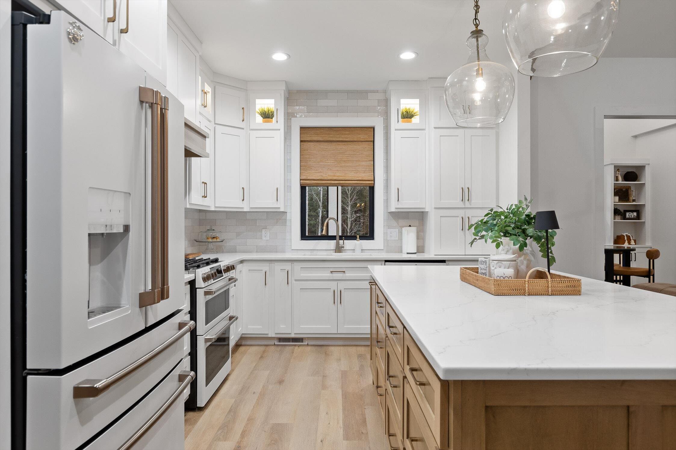 4190 Crockett Pointe