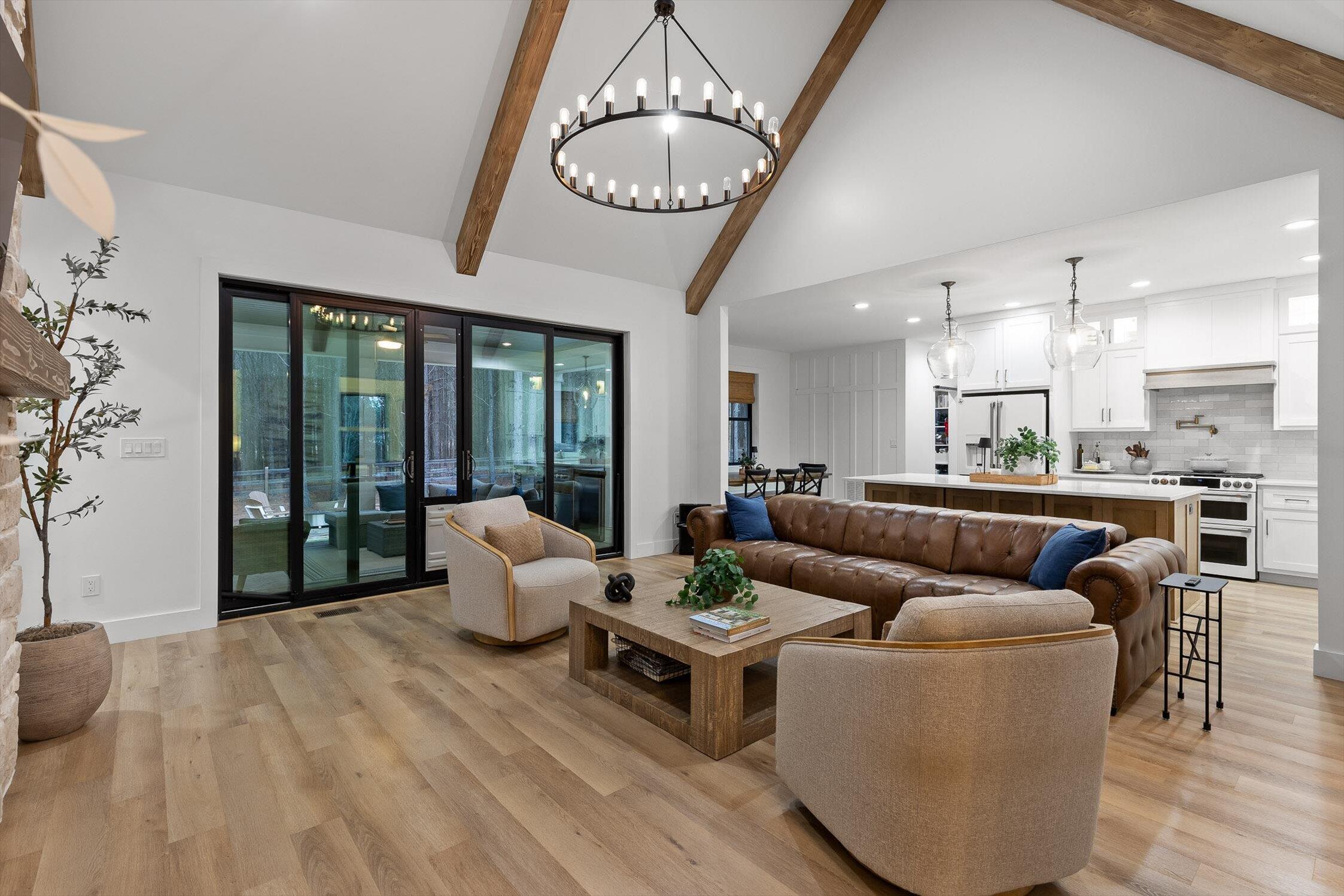 4190 Crockett Pointe