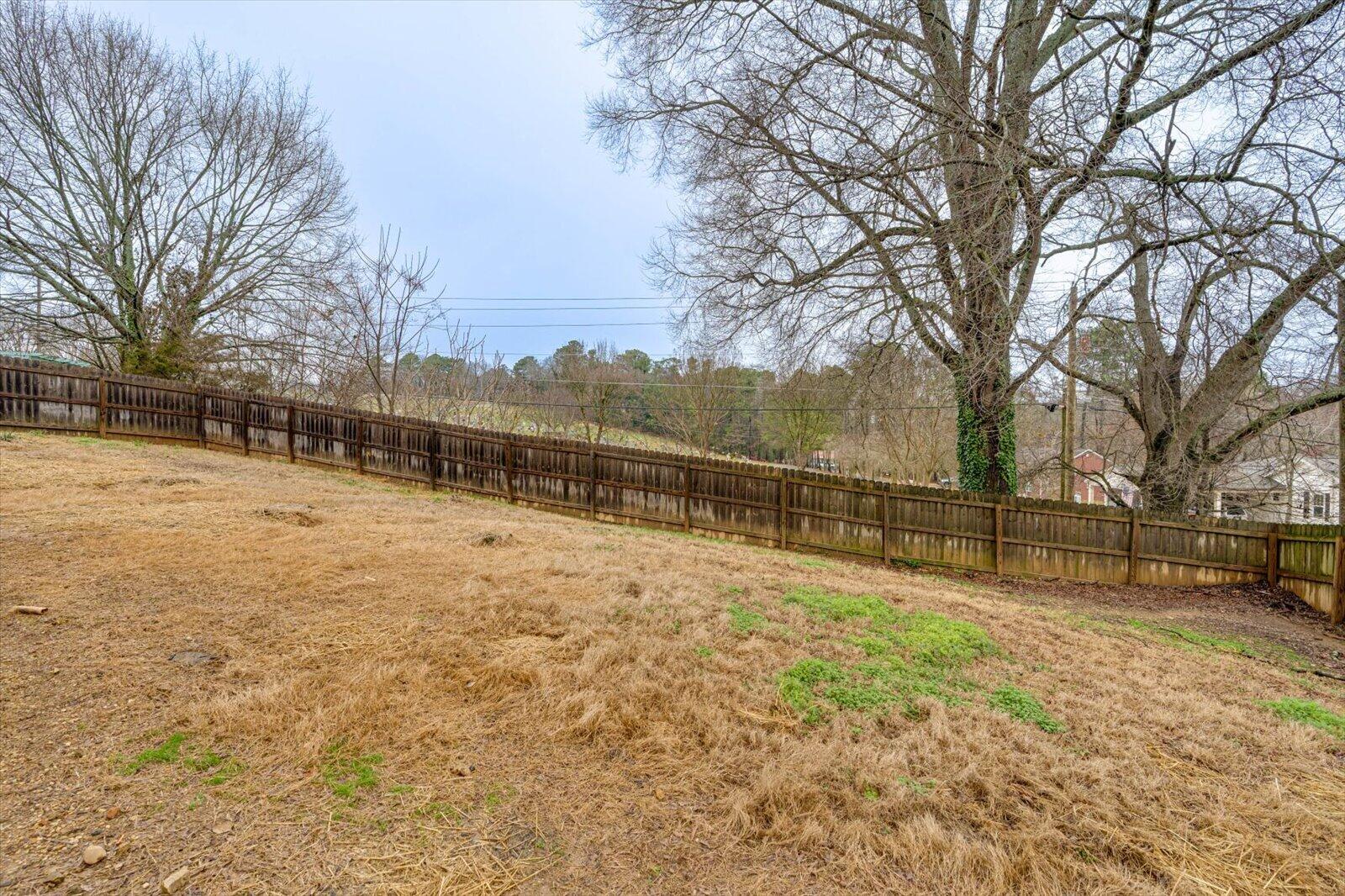 121 Oakhurst Terrace NE