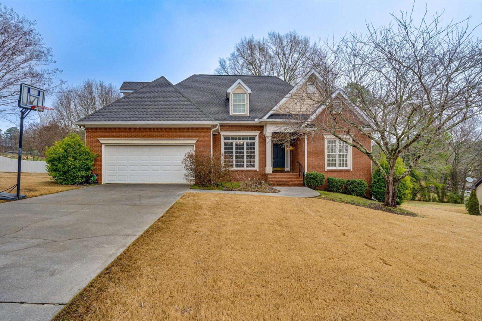 121 Oakhurst Terrace NE