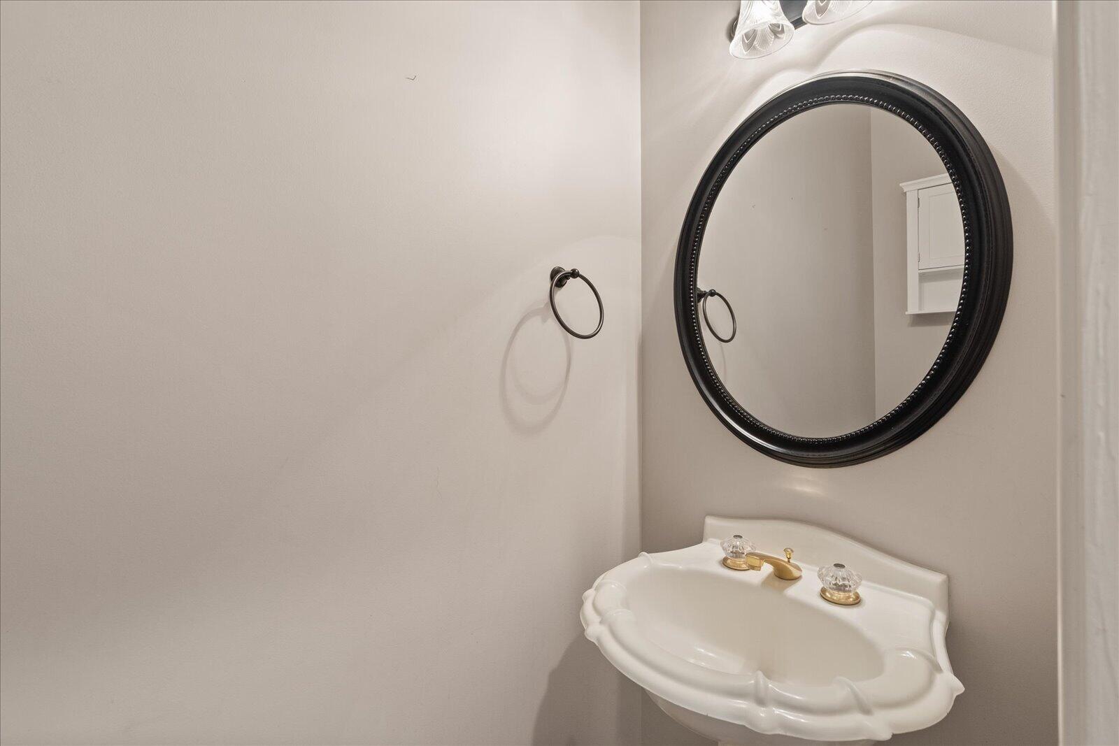 121 Oakhurst Terrace NE