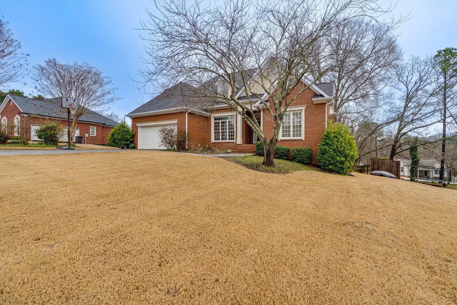 121 Oakhurst Terrace NE