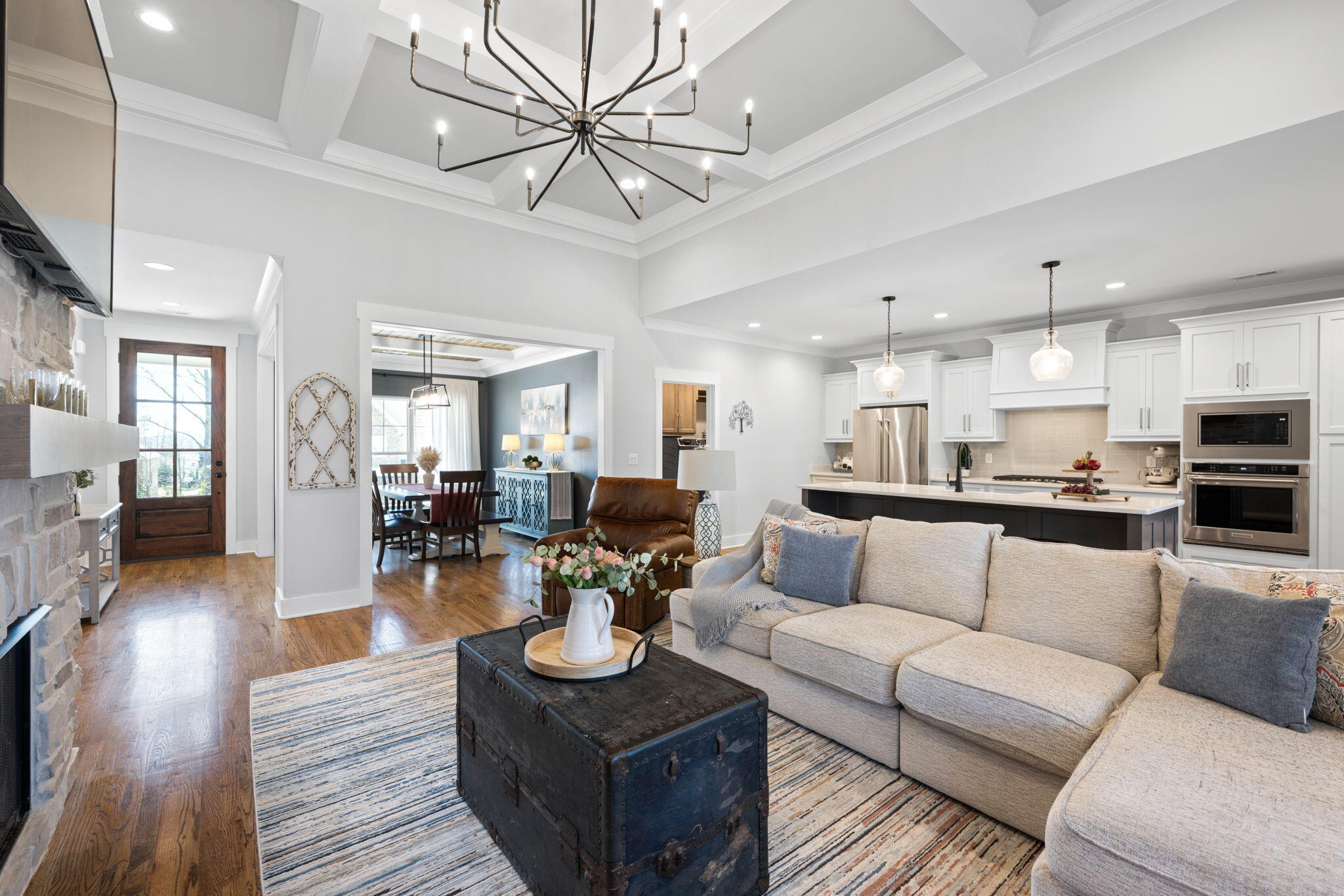 10617 Kavya Lane