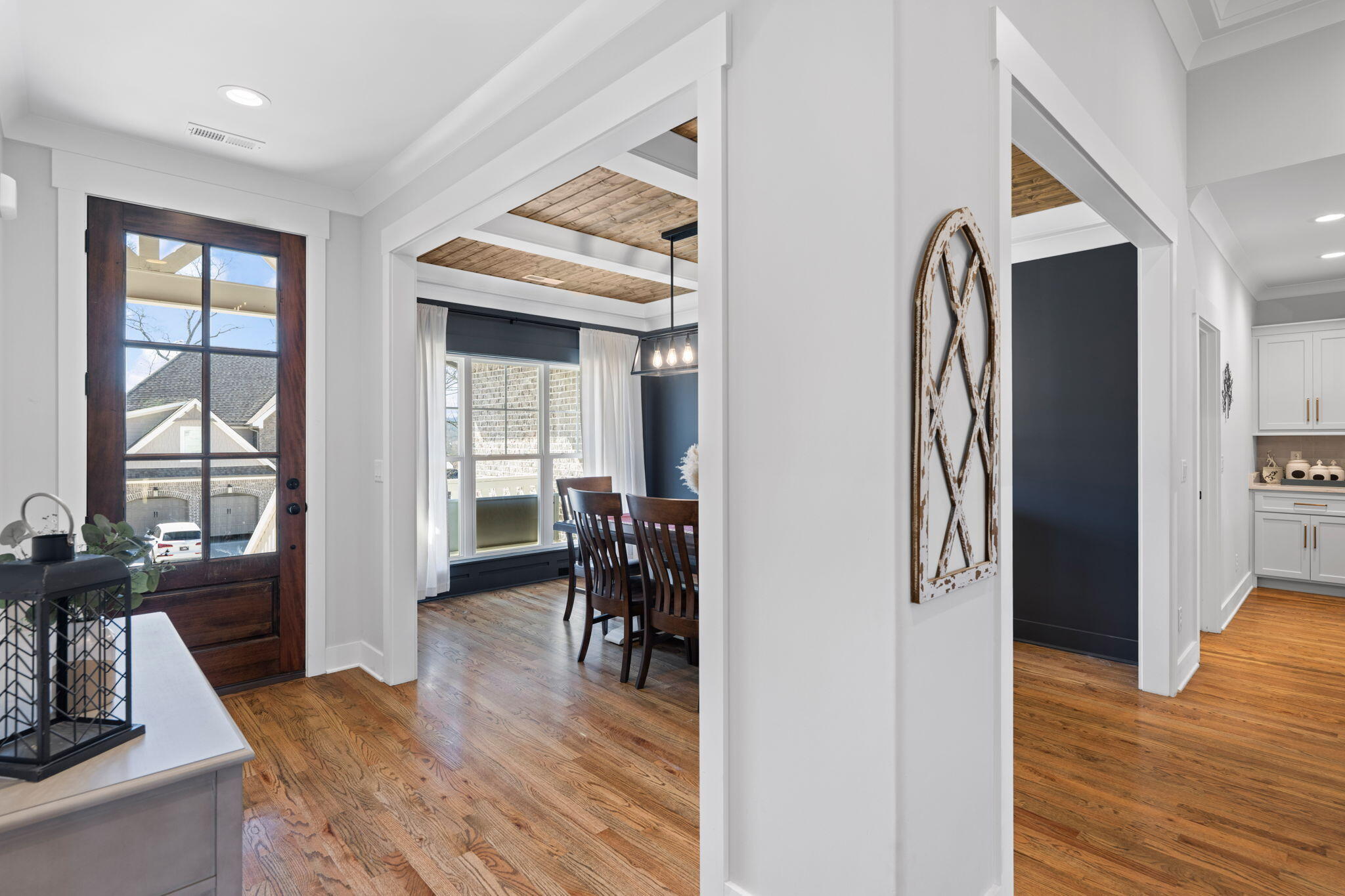 10617 Kavya Lane