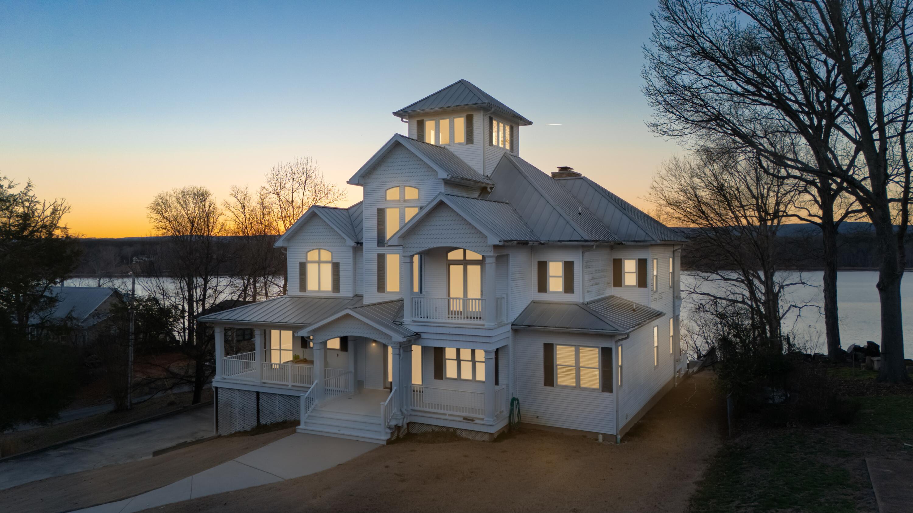 14302 Bluffview Drive