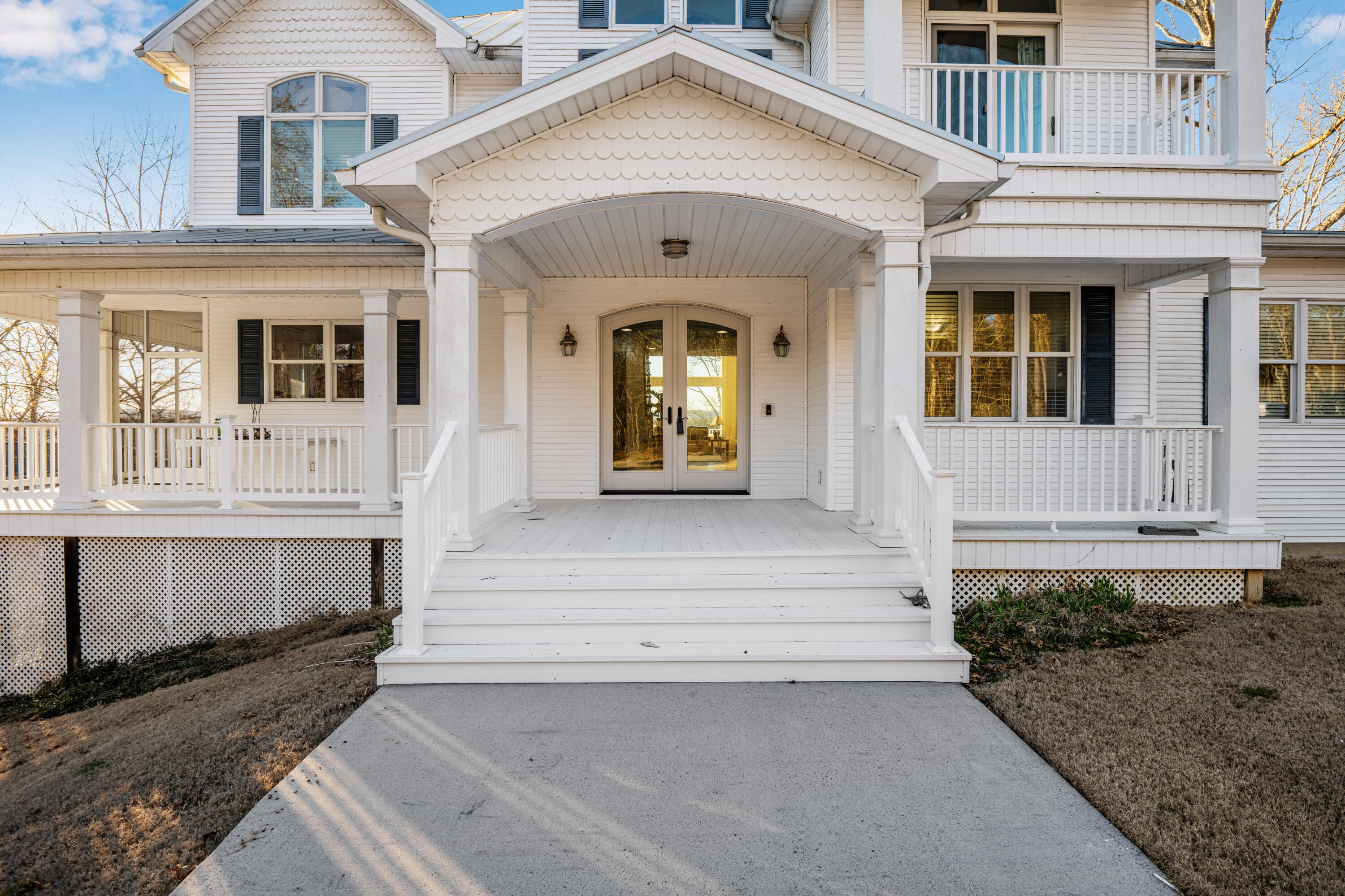 14302 Bluffview Drive