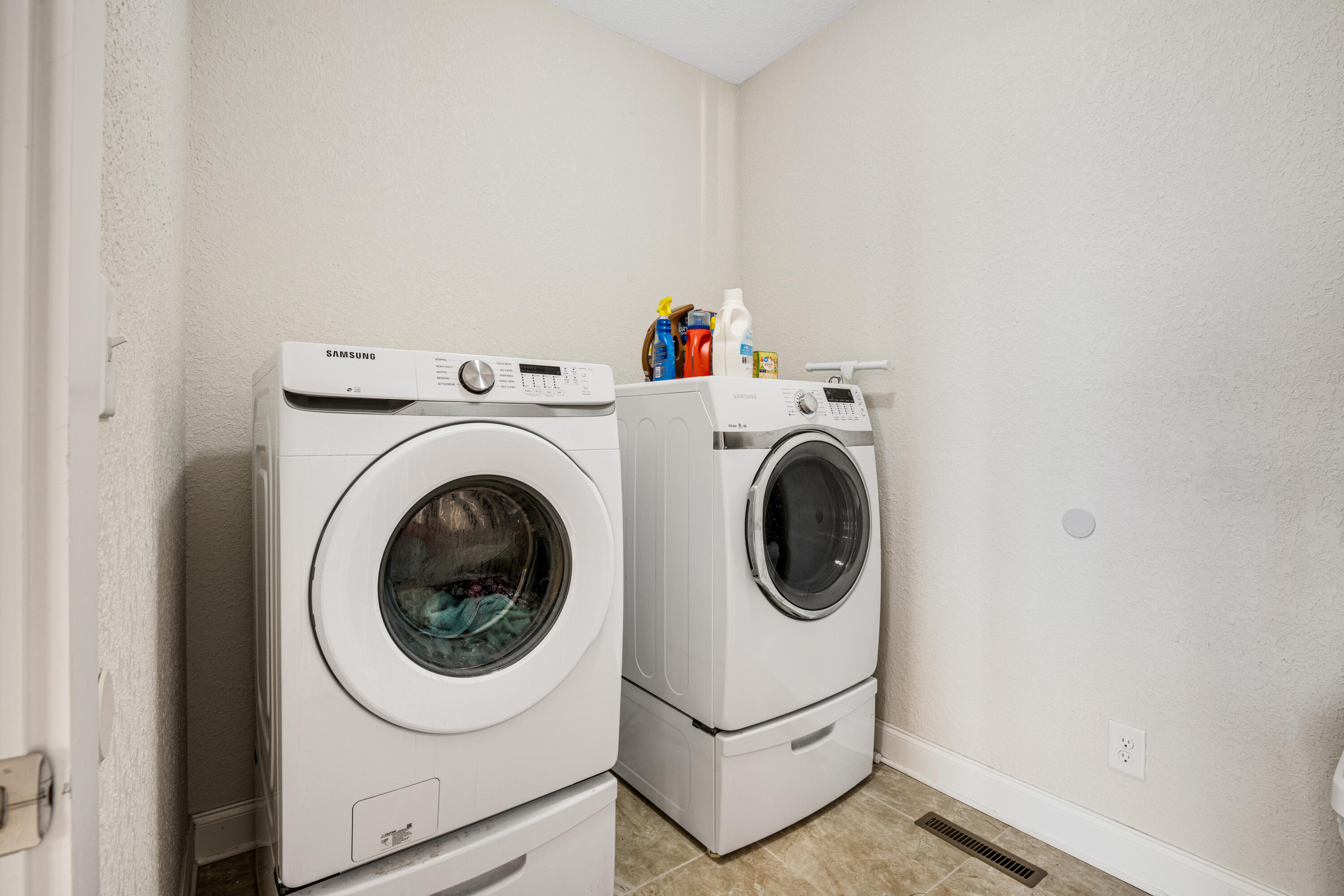 14302 Bluffview Drive