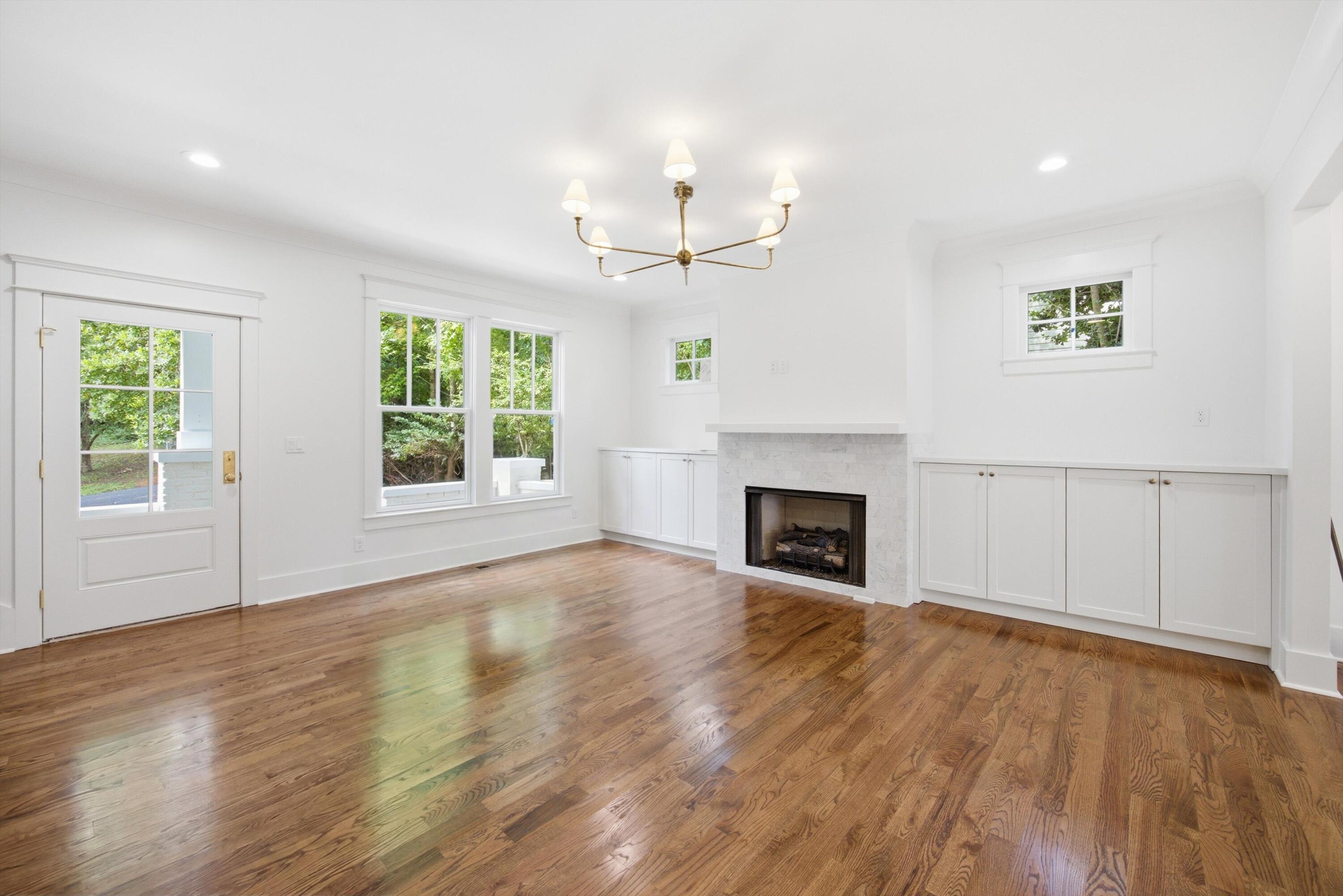 907 Sterling Avenue