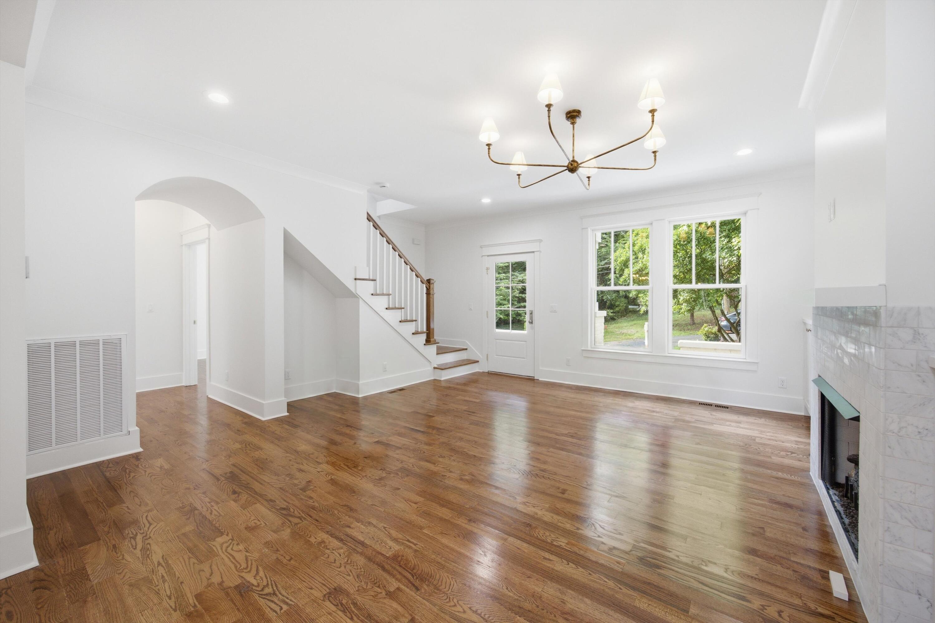 907 Sterling Avenue