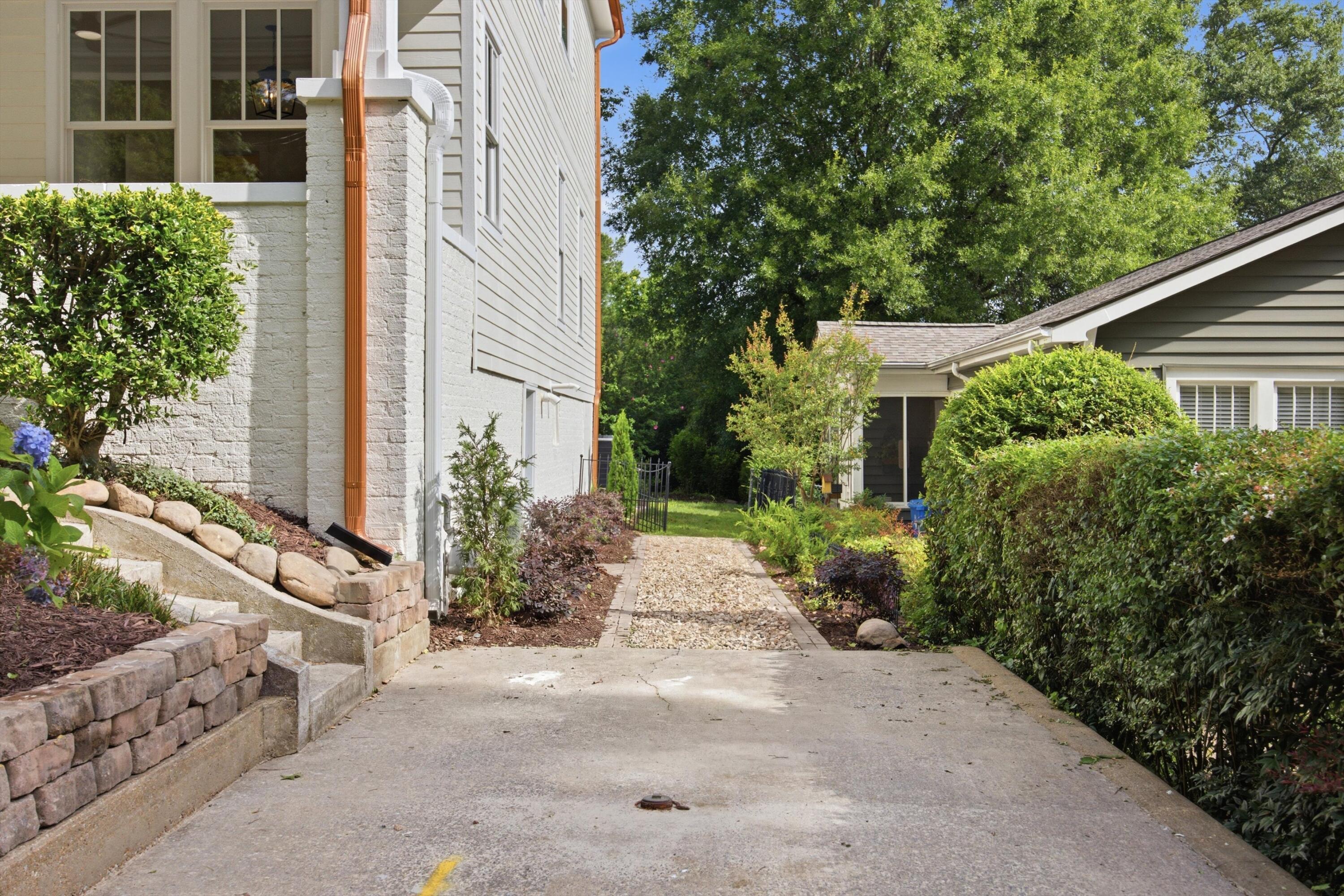 907 Sterling Avenue