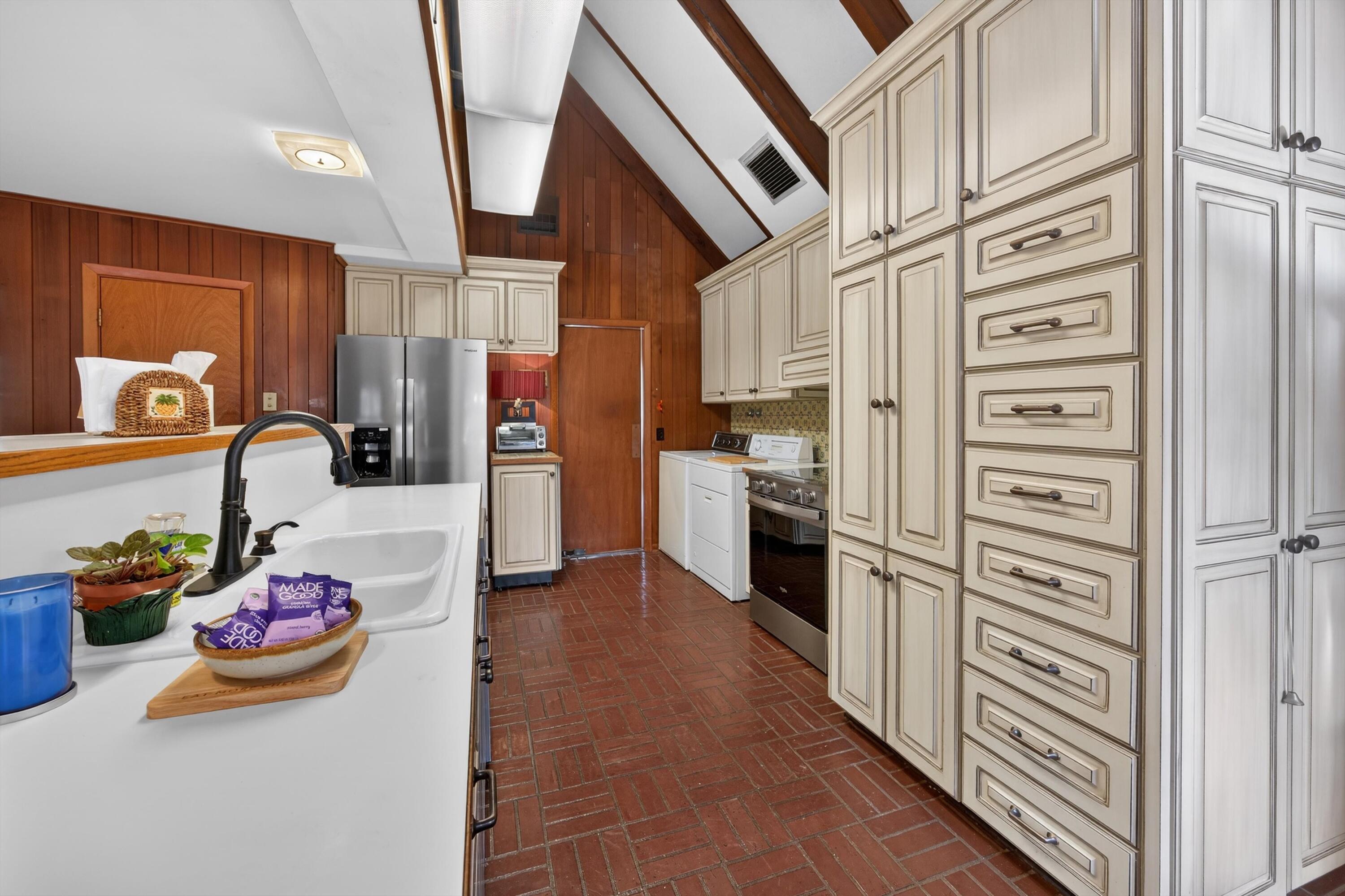 1301 Swann Drive