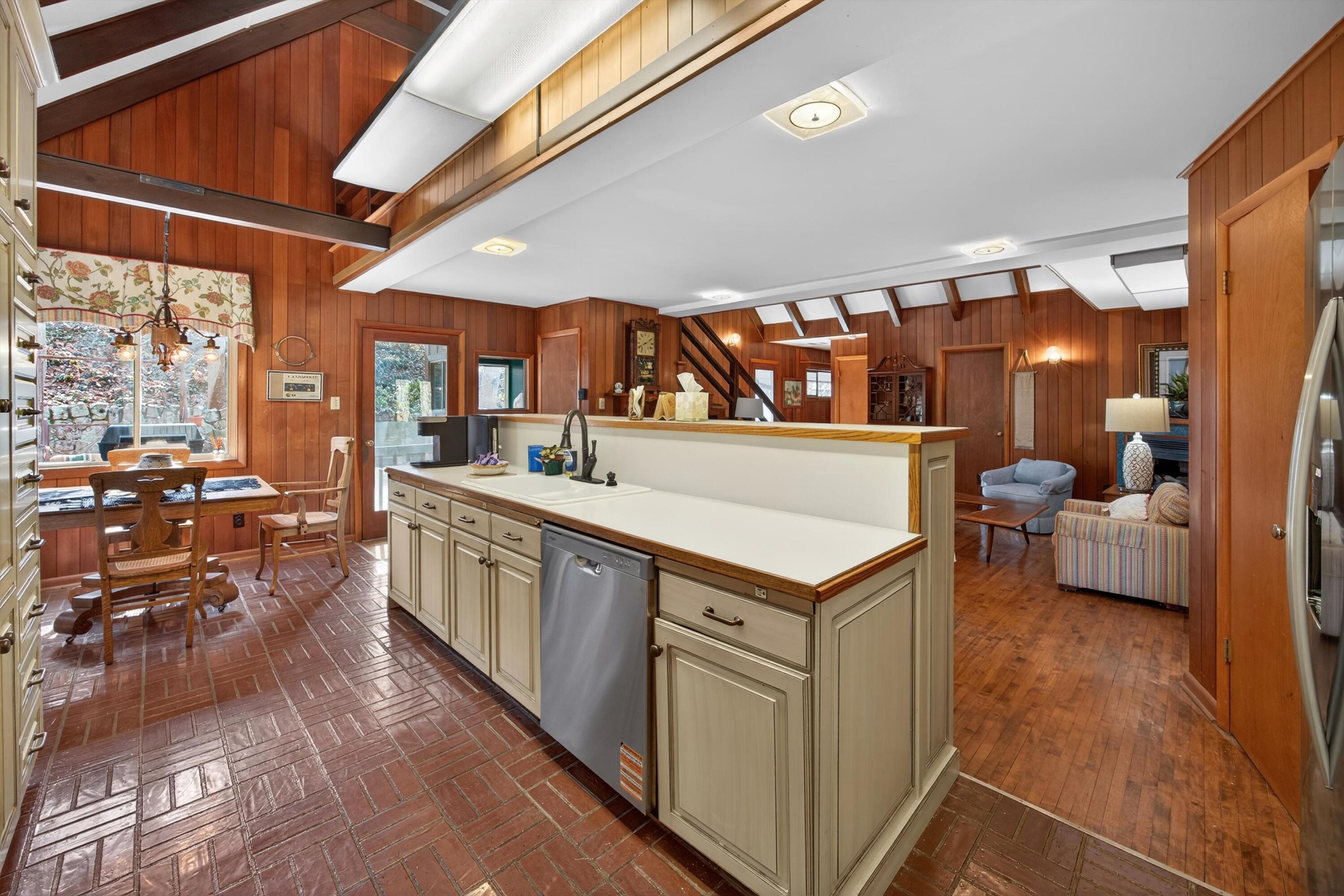 1301 Swann Drive