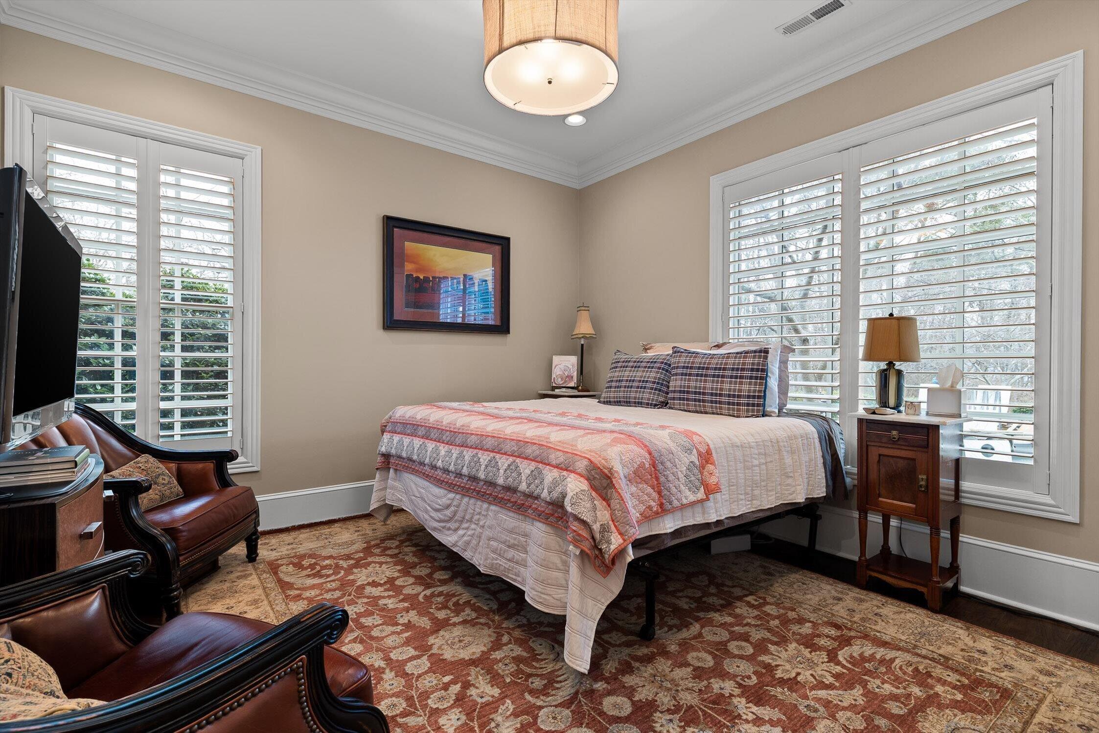 554 Whitehall Road, 110