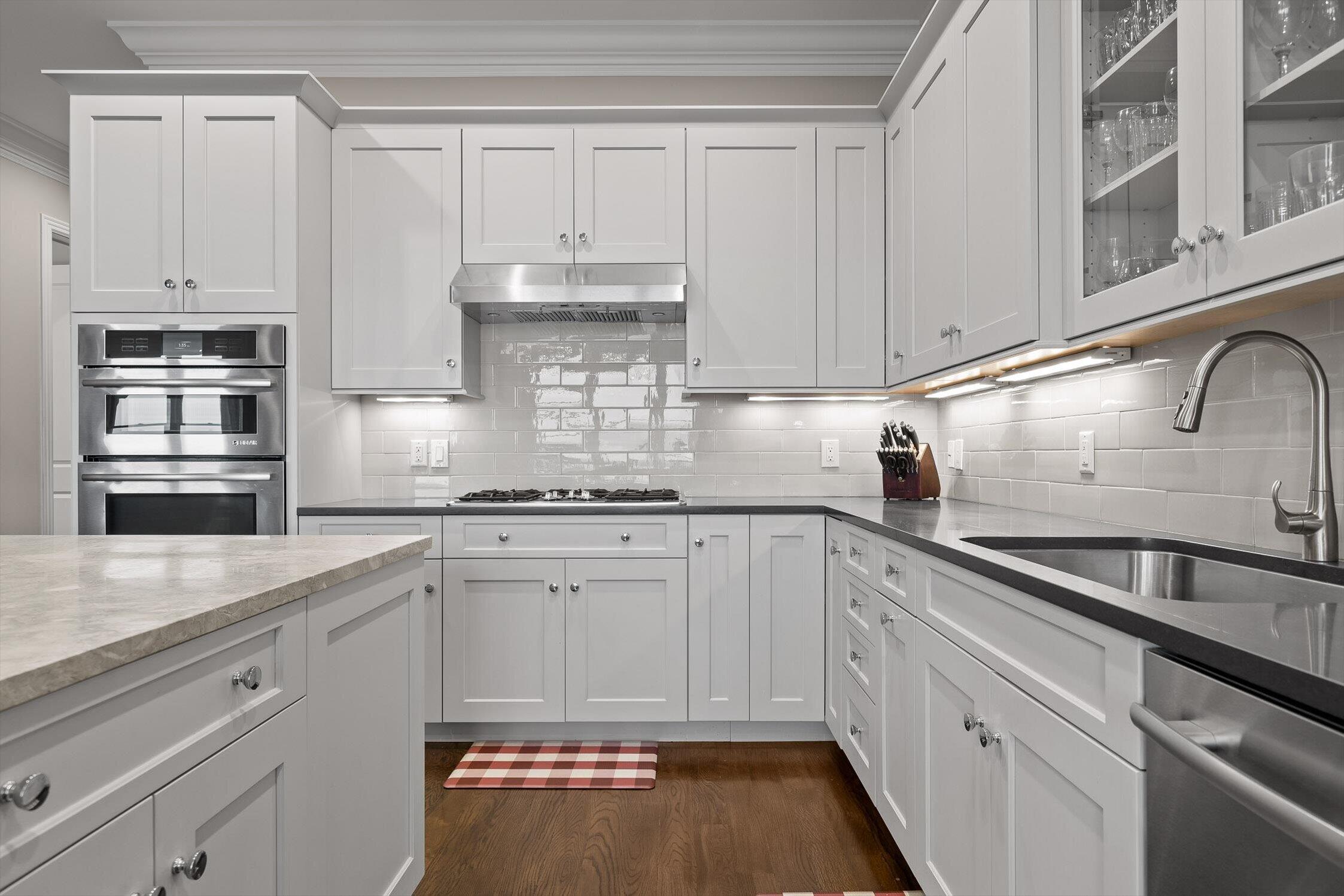 554 Whitehall Road, 110